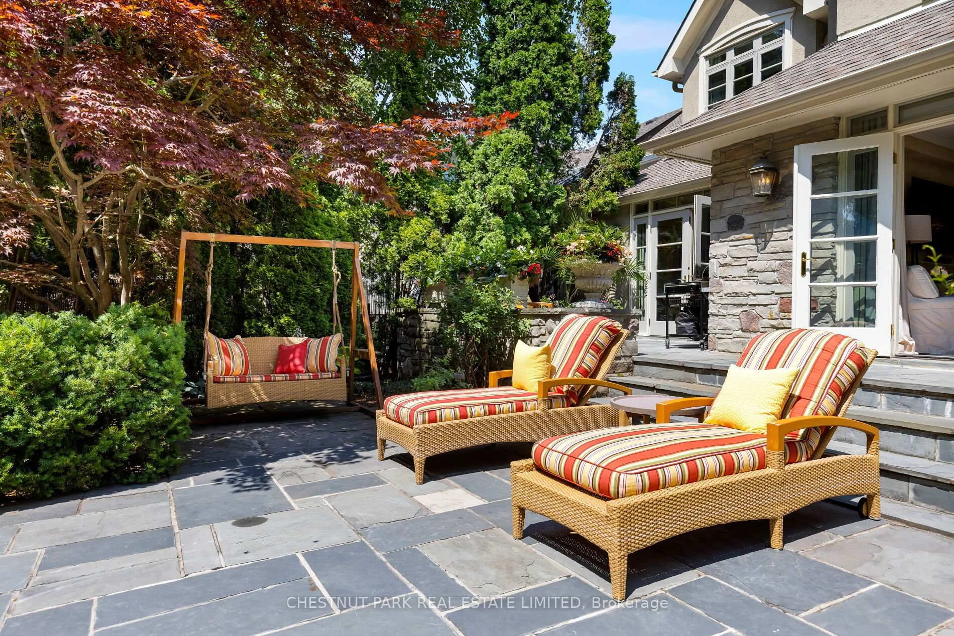 Patio, street for 69 Otter Cres, Toronto Ontario M5N 2W7