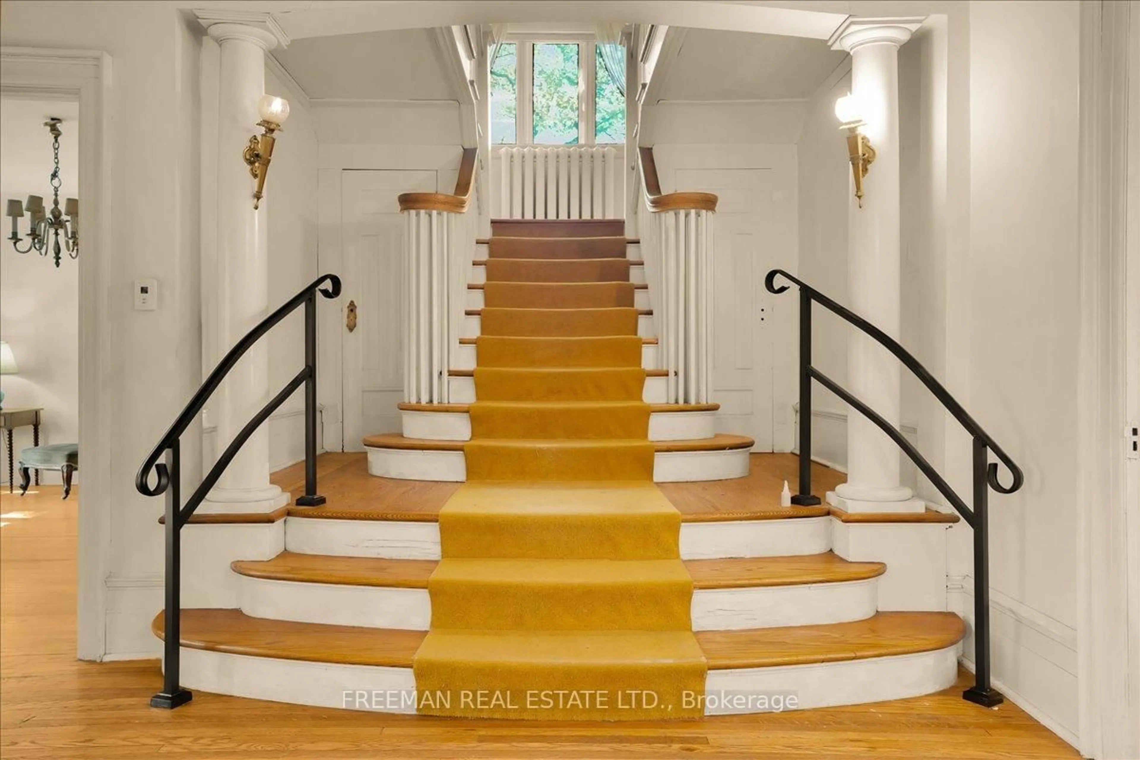 Stairs for 74 Chestnut Park Rd, Toronto Ontario M4W 2R8