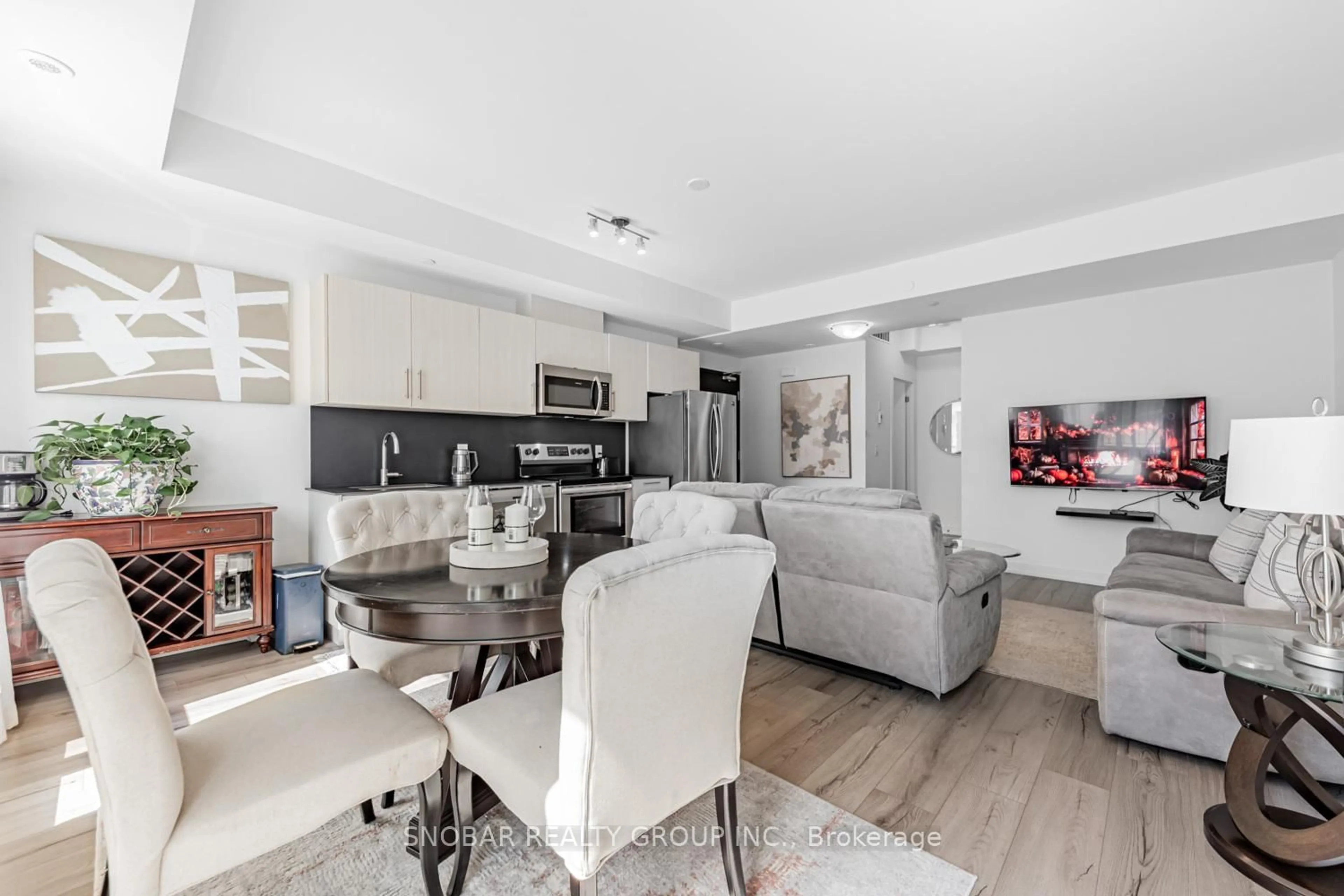 Open concept kitchen, unknown for 861 Sheppard Ave #1, Toronto Ontario M3H 2T5