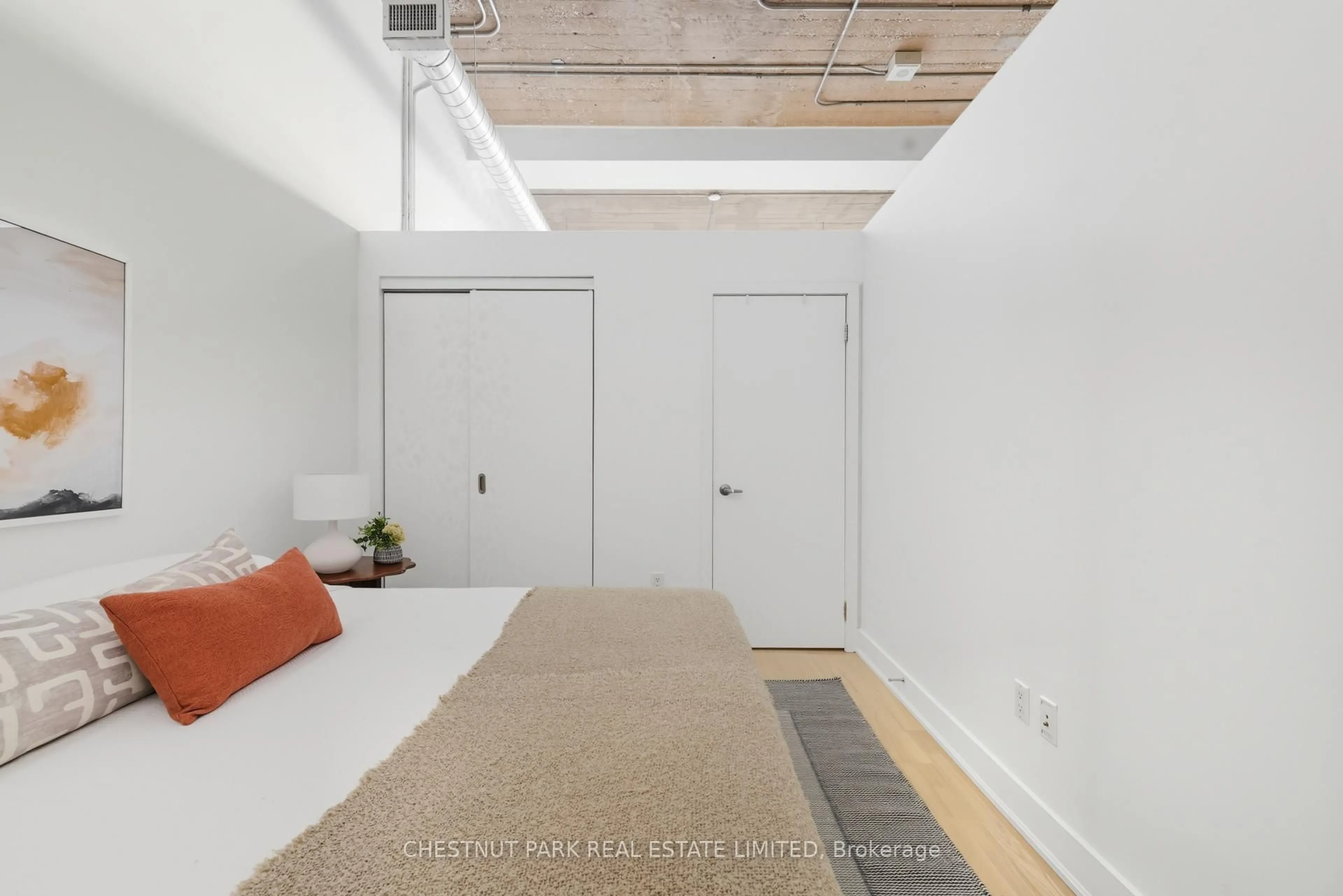 A pic of a room for 637 Lakeshore Blvd #215, Toronto Ontario M5V 3J6