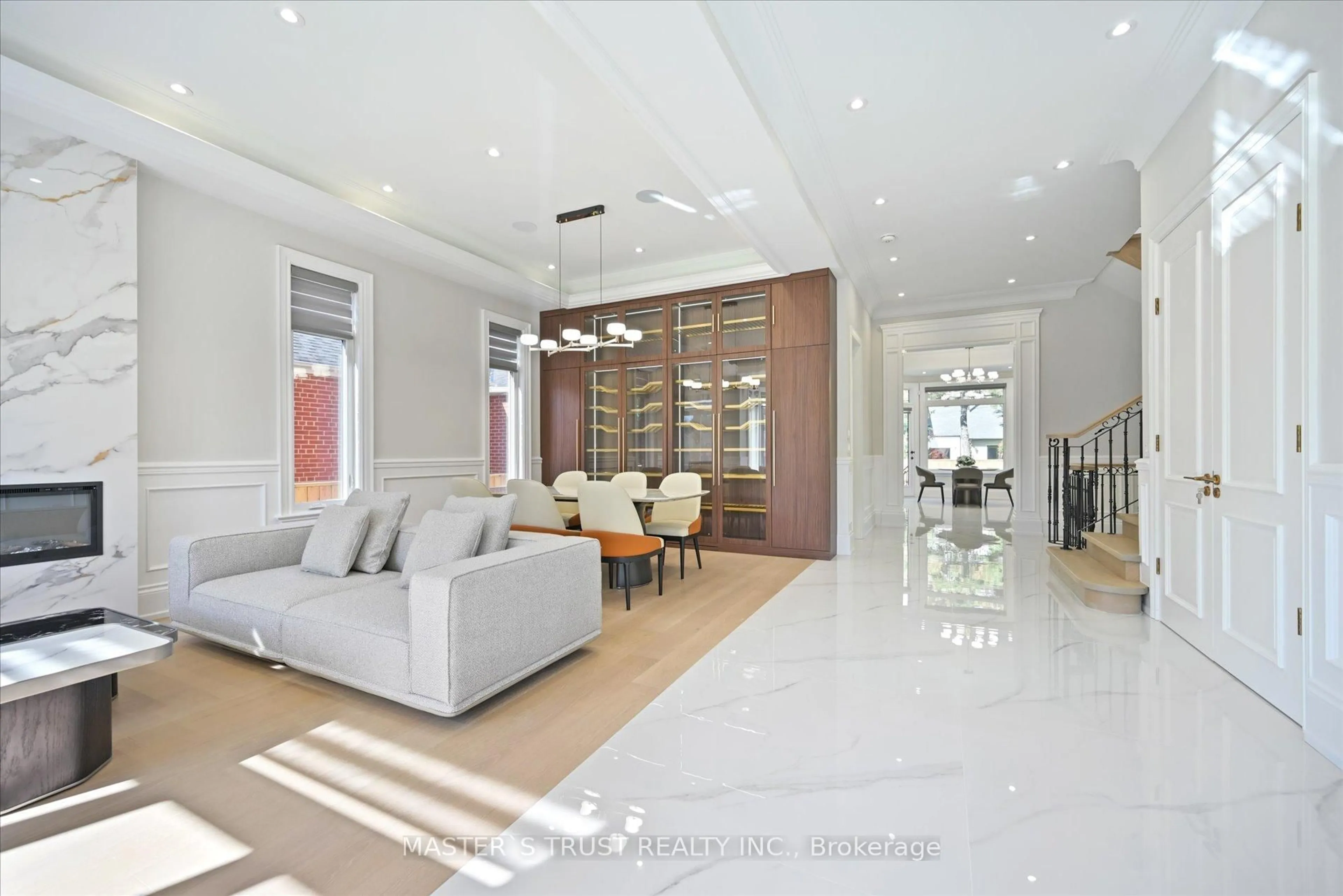 Unknown for 108 Abitibi Ave, Toronto Ontario M2M 2V6