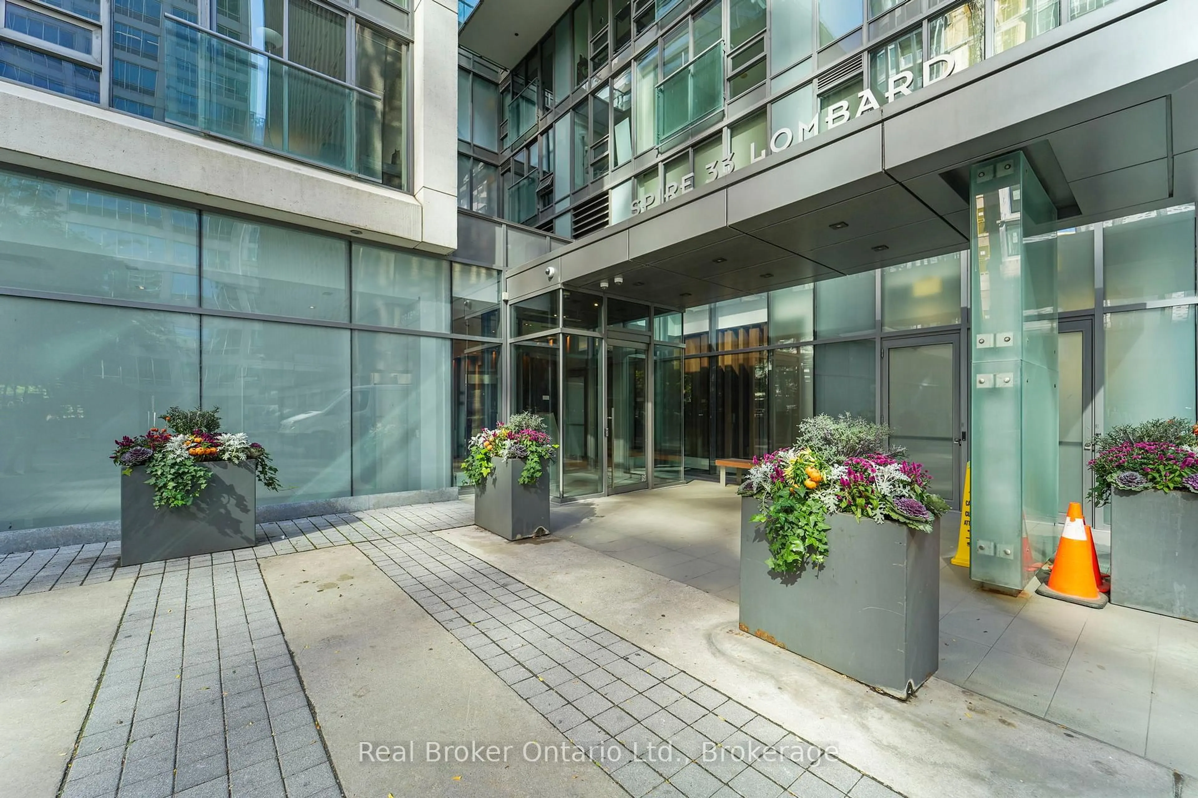 Indoor foyer for 33 LOMBARD St #2902, Toronto Ontario M5C 3H8