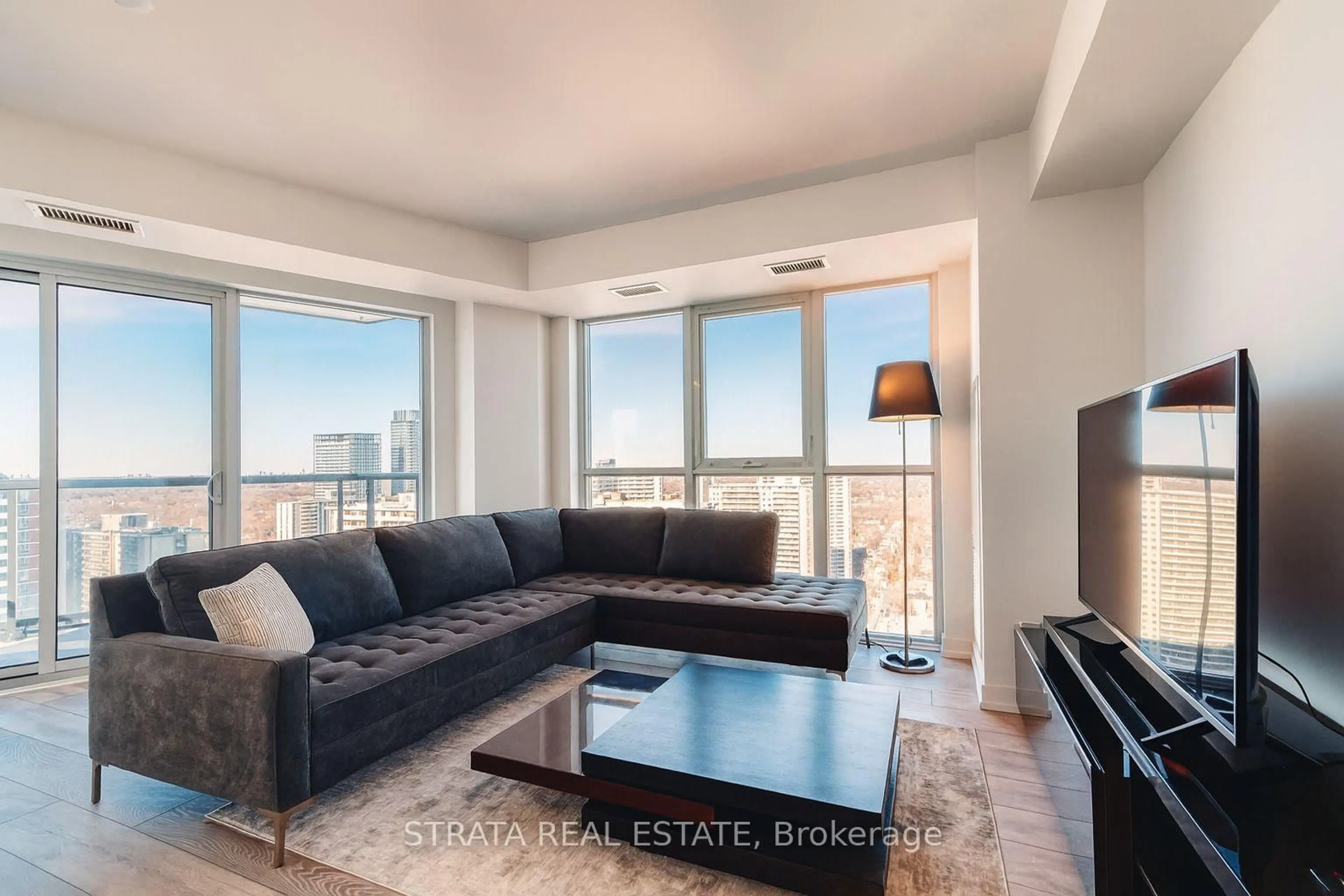 Living room with furniture, unknown for 159 Wellesley St #2903, Toronto Ontario M4Y 0H5