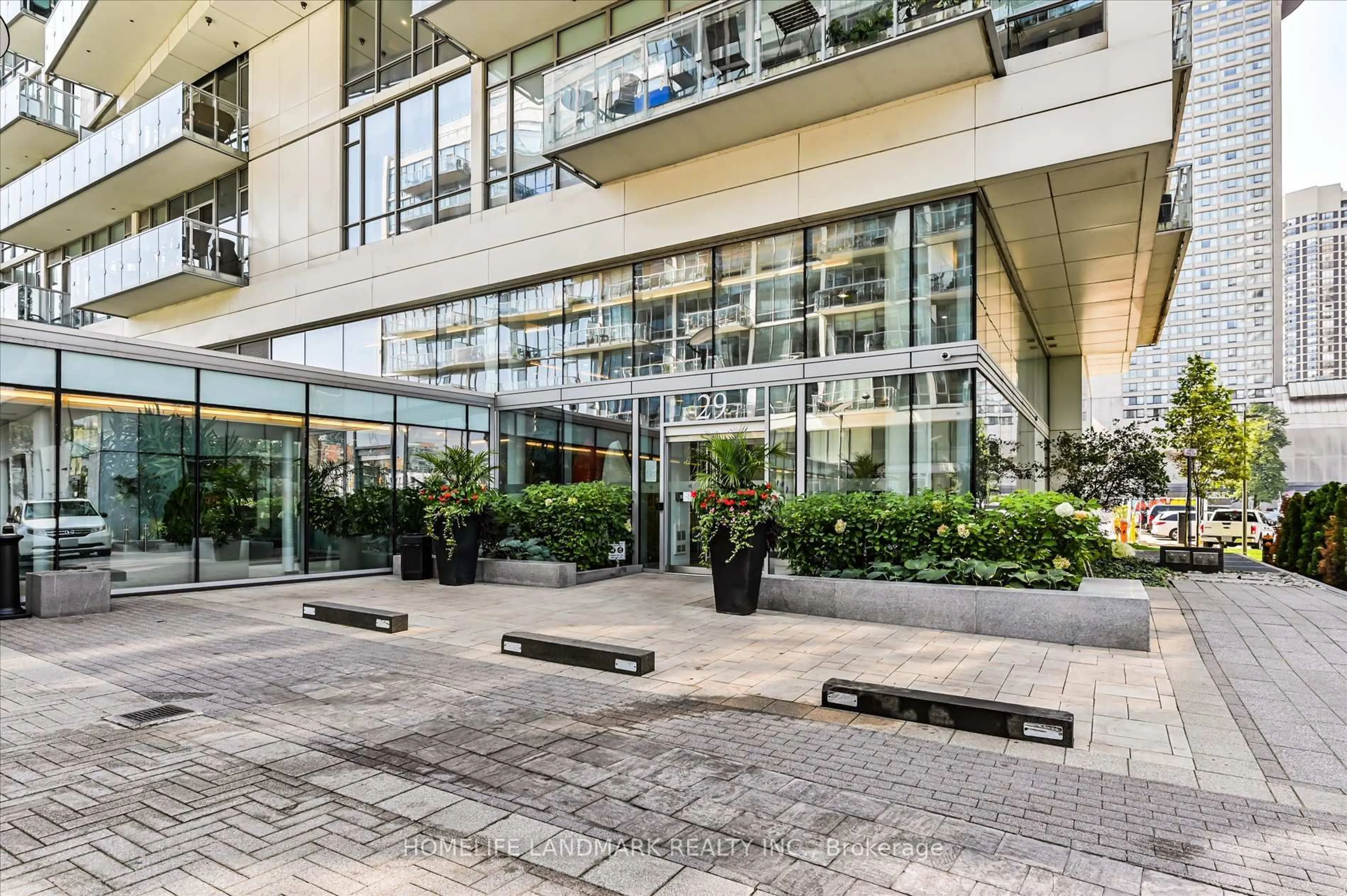 Indoor foyer for 29 Queens Quay #102, Toronto Ontario M5E 0A4