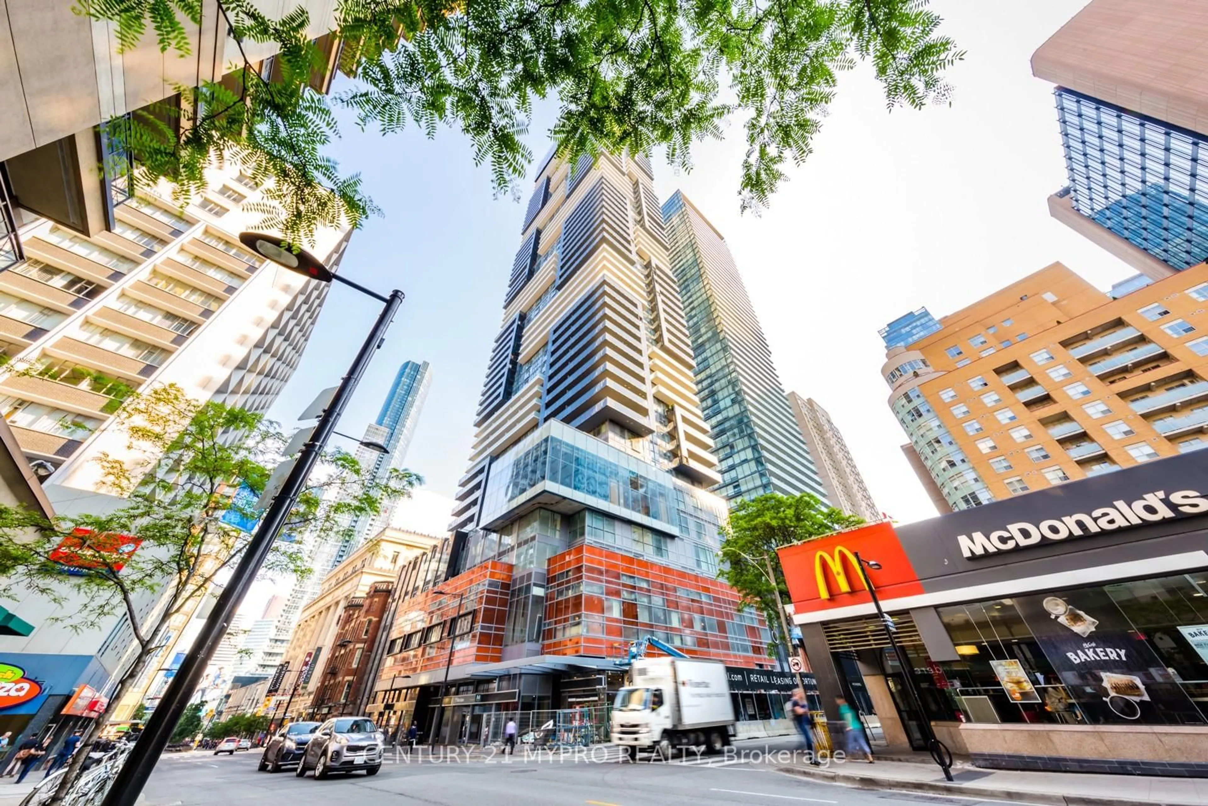 Unknown for 7 Grenville St #5809, Toronto Ontario M4Y 1X5