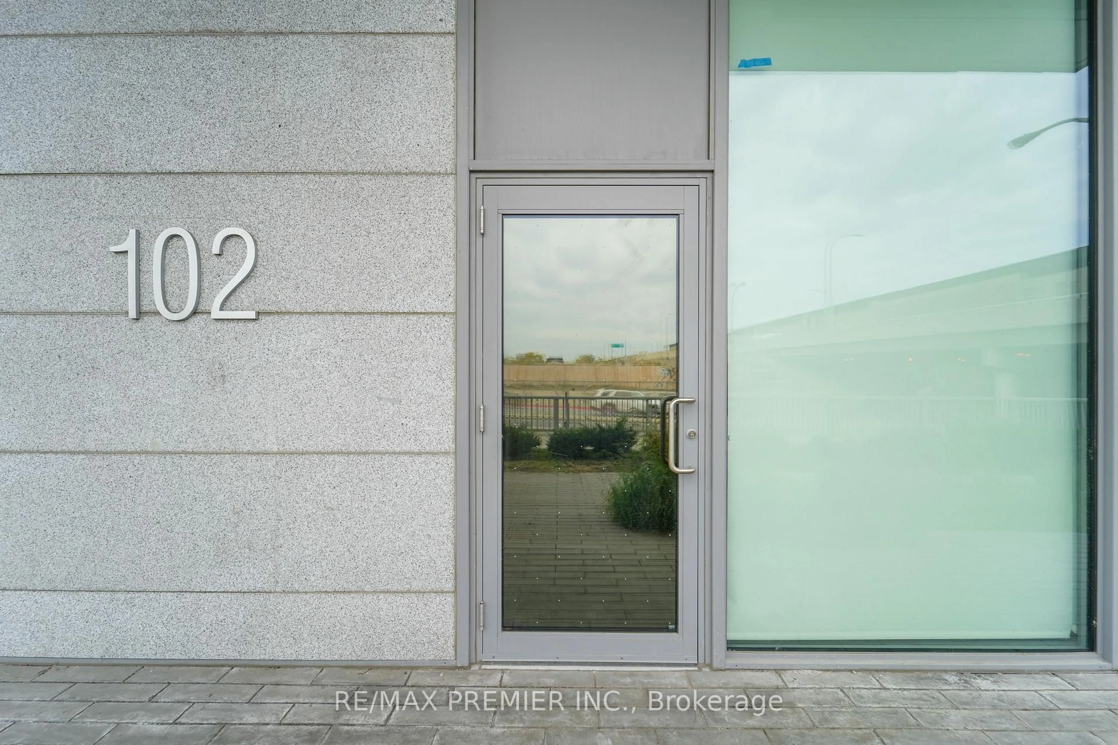 Indoor foyer for 38 Monte Kwinter Crt #102, Toronto Ontario M3H 0E2