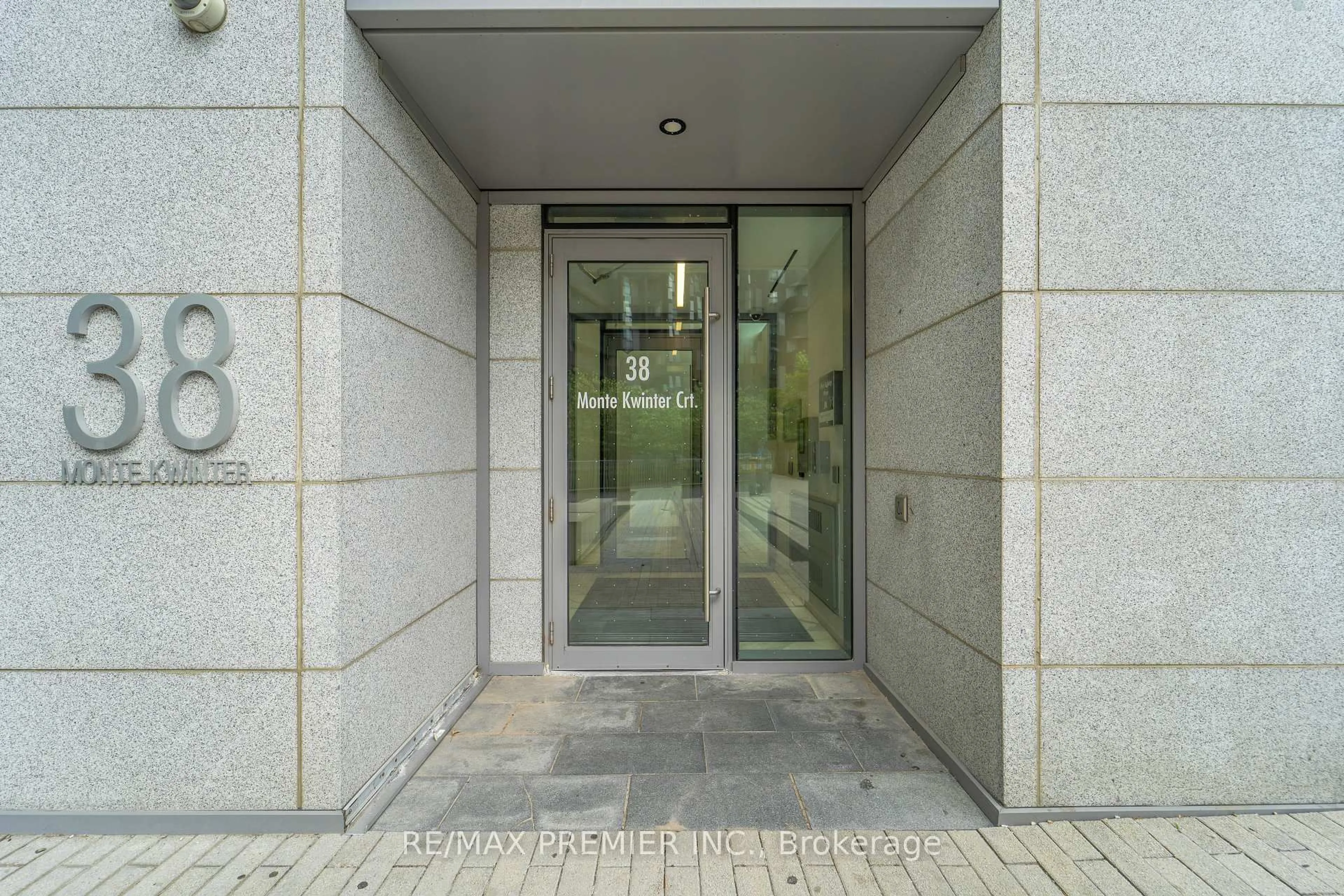 Indoor foyer for 38 Monte Kwinter Crt #102, Toronto Ontario M3H 0E2