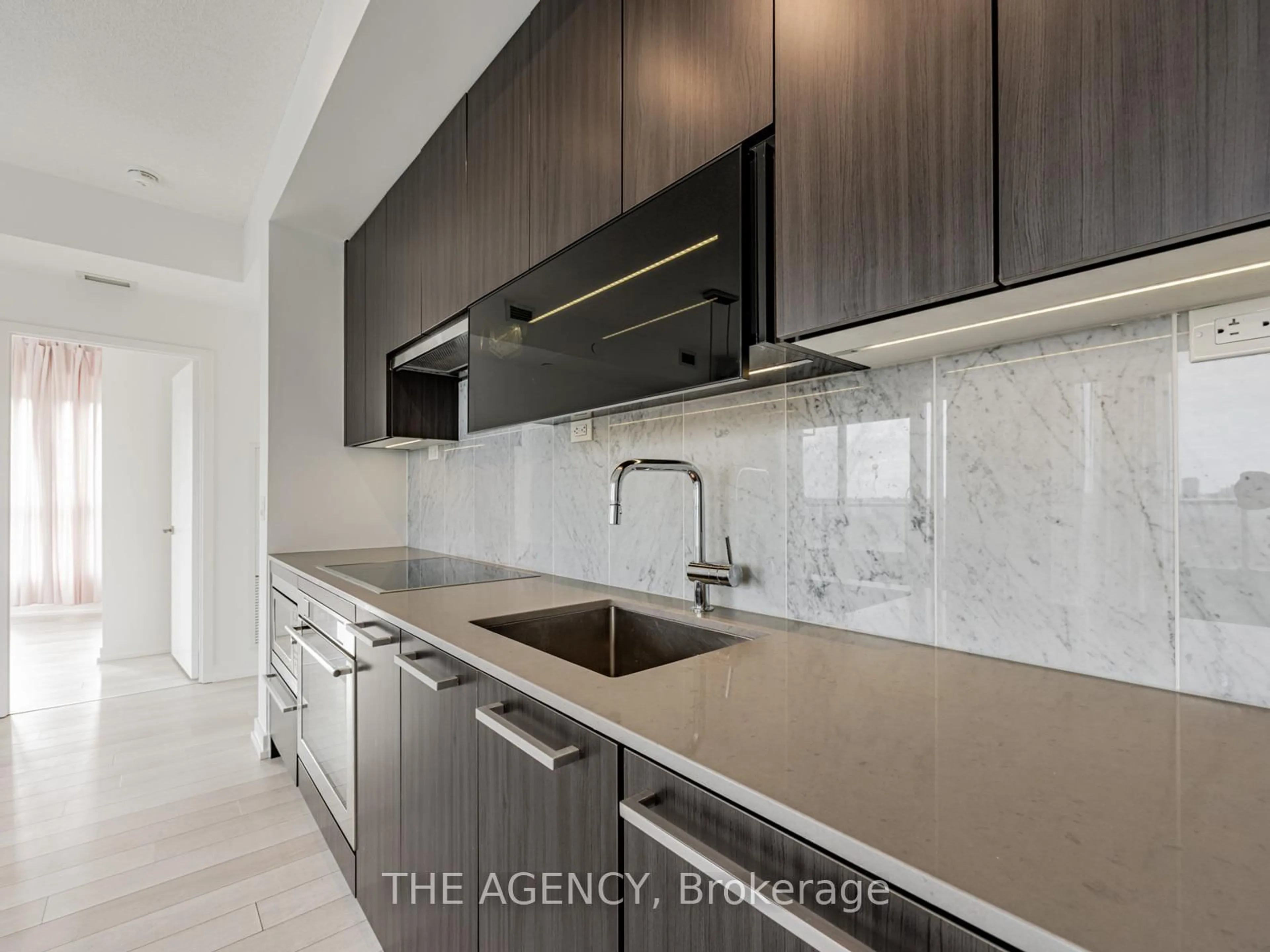 Unknown for 117 McMahon Dr #3702, Toronto Ontario M2K 0E4