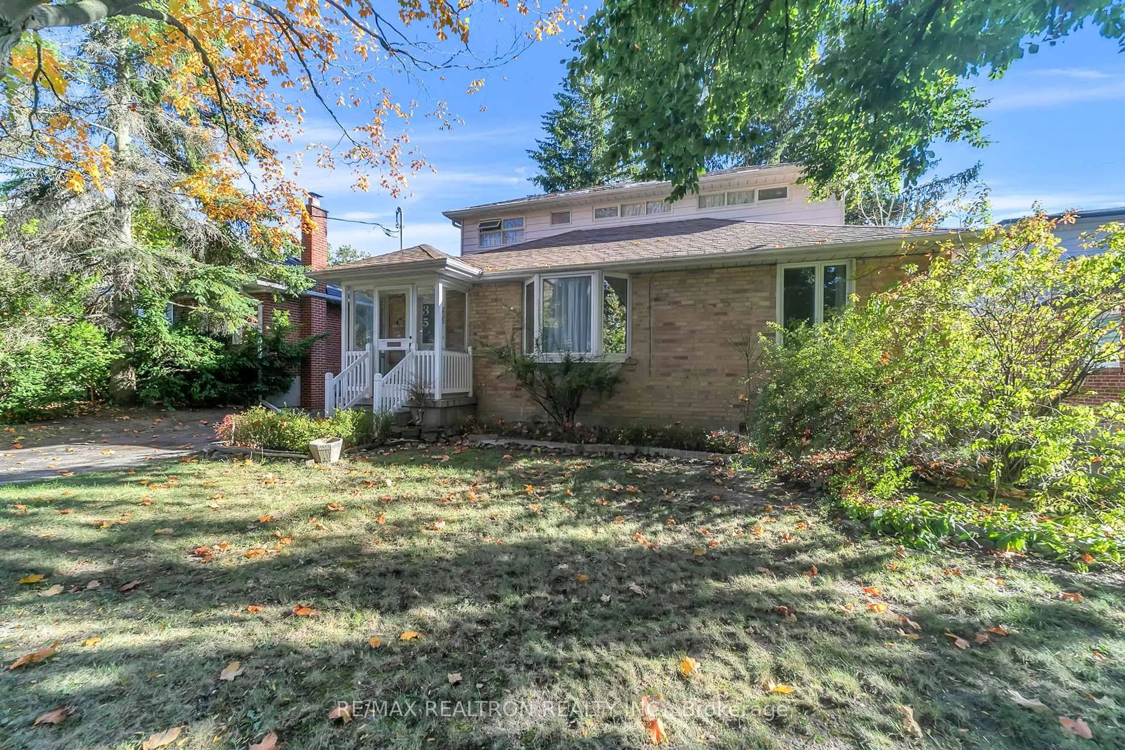 Unknown for 235 Churchill Ave, Toronto Ontario M2R 1E2
