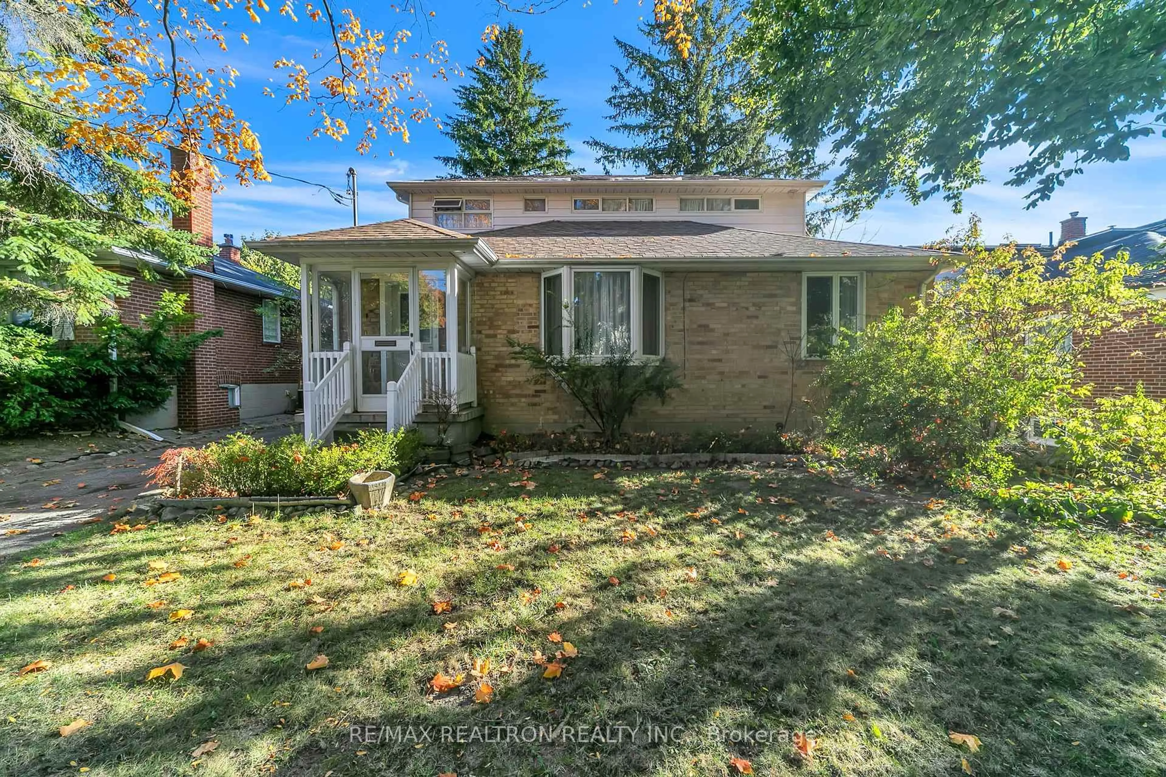 Unknown for 235 Churchill Ave, Toronto Ontario M2R 1E2