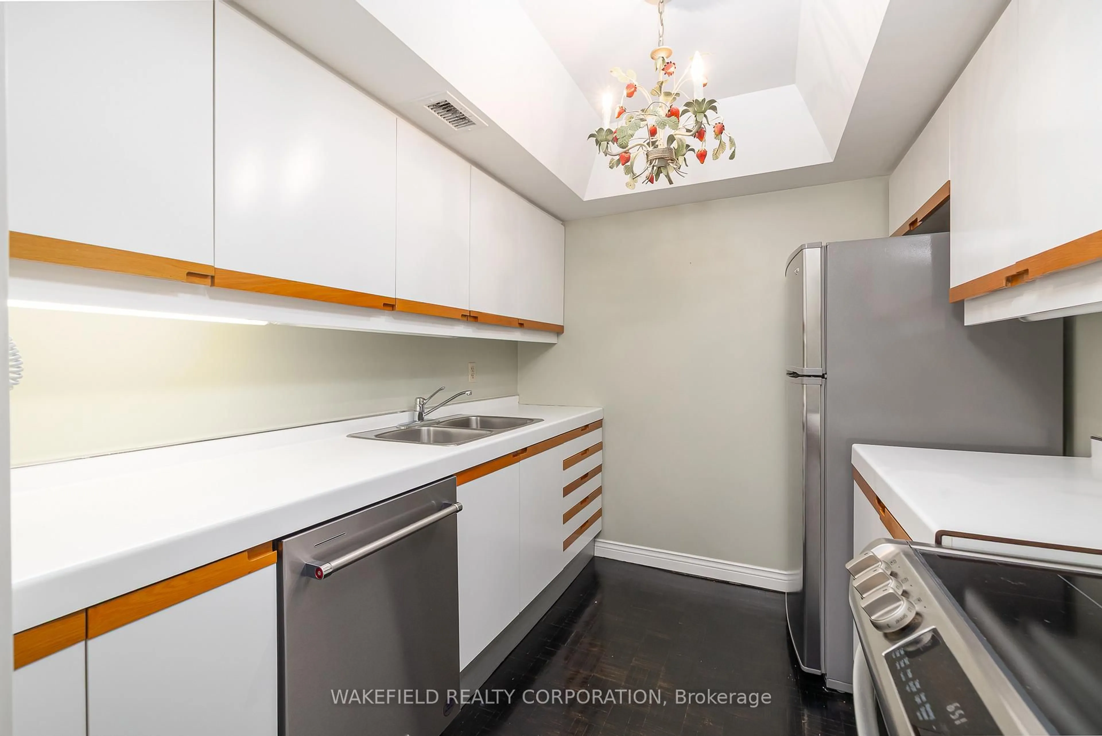 Standard kitchen, unknown for 61 St Clair Ave #505, Toronto Ontario M4V 2Y8