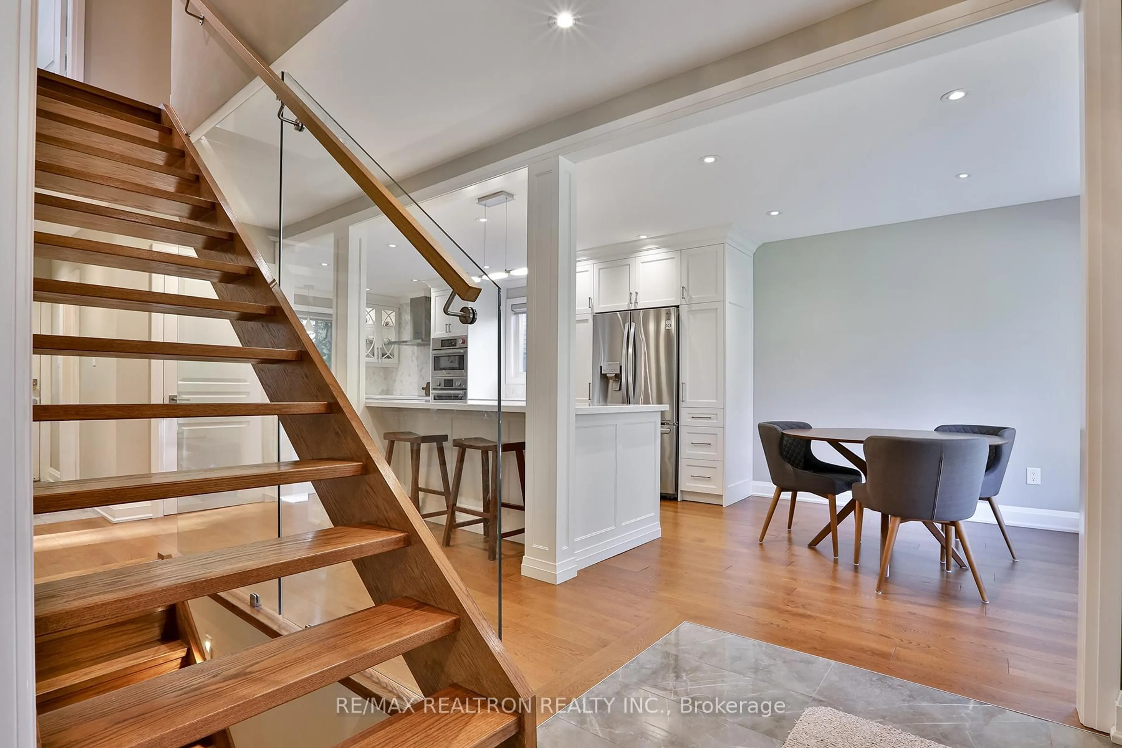 Unknown for 21 Meadowglade Cres, Toronto Ontario M2J 1C6