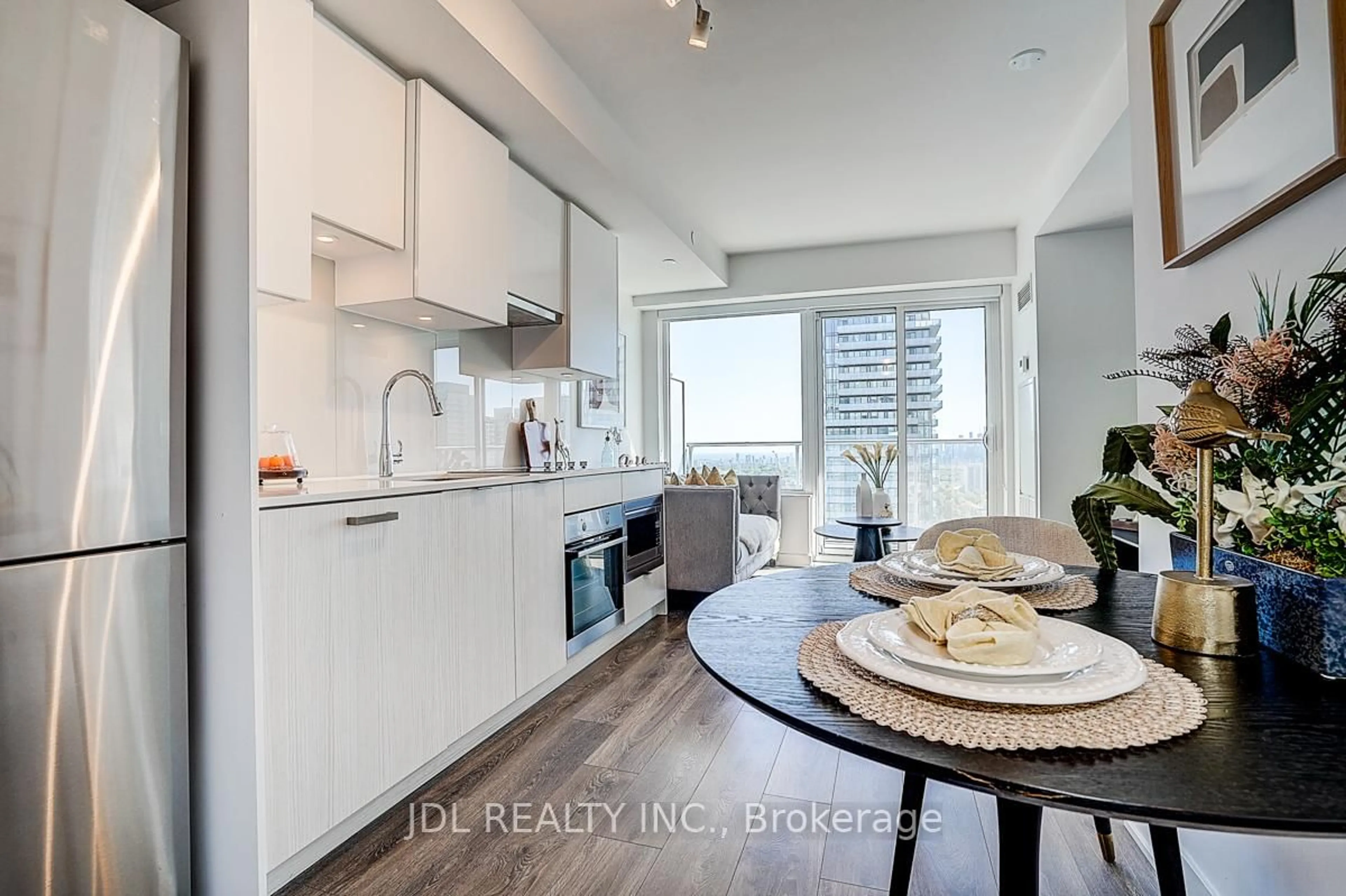 Open concept kitchen, wood/laminate floor for 195 Redpath Ave #3109, Toronto Ontario M4P 0E4