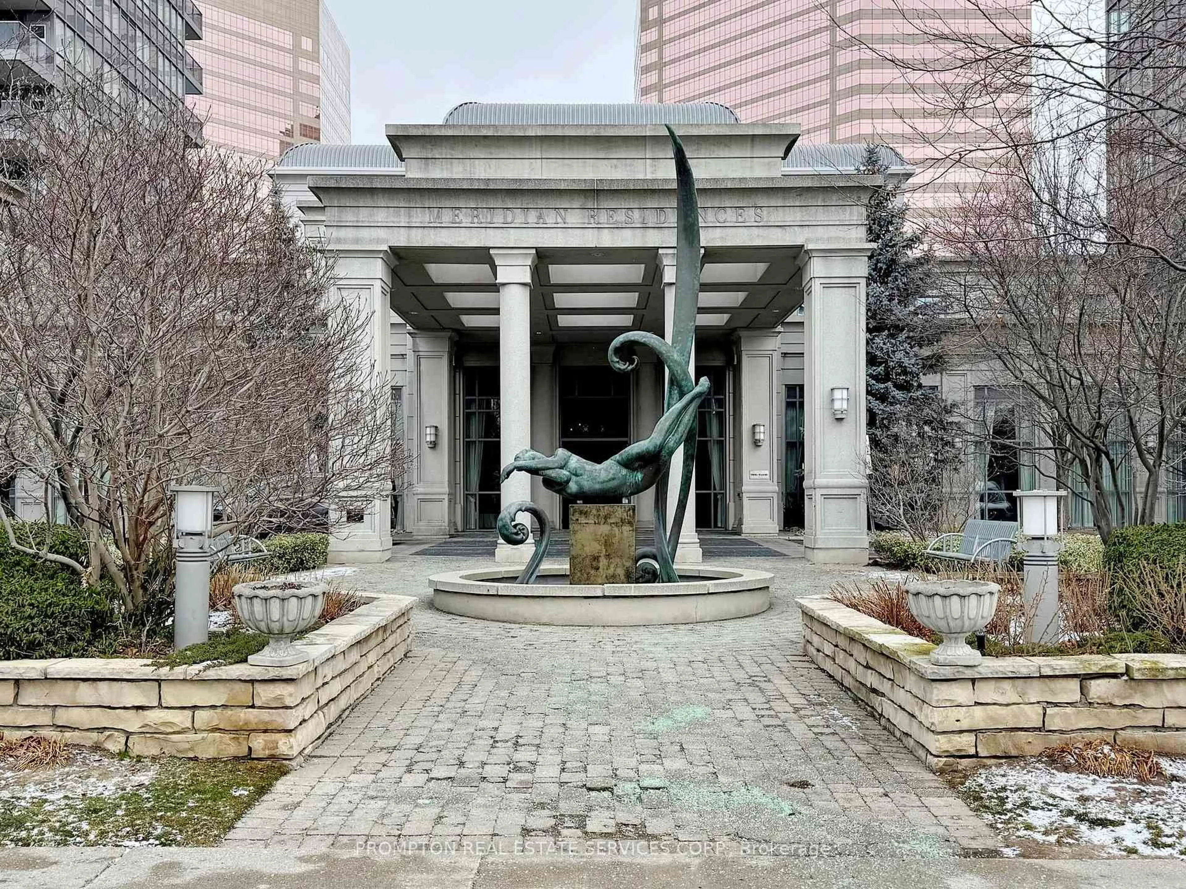 Indoor foyer for 15 Greenview Ave #2811, Toronto Ontario M2M 4M7