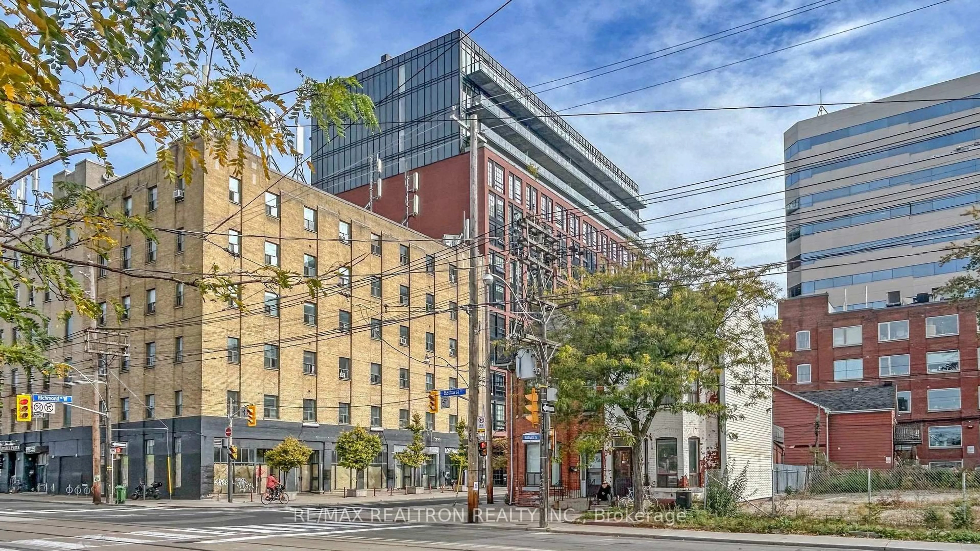 Unknown for 608 Richmond St #201, Toronto Ontario M5V 0N9