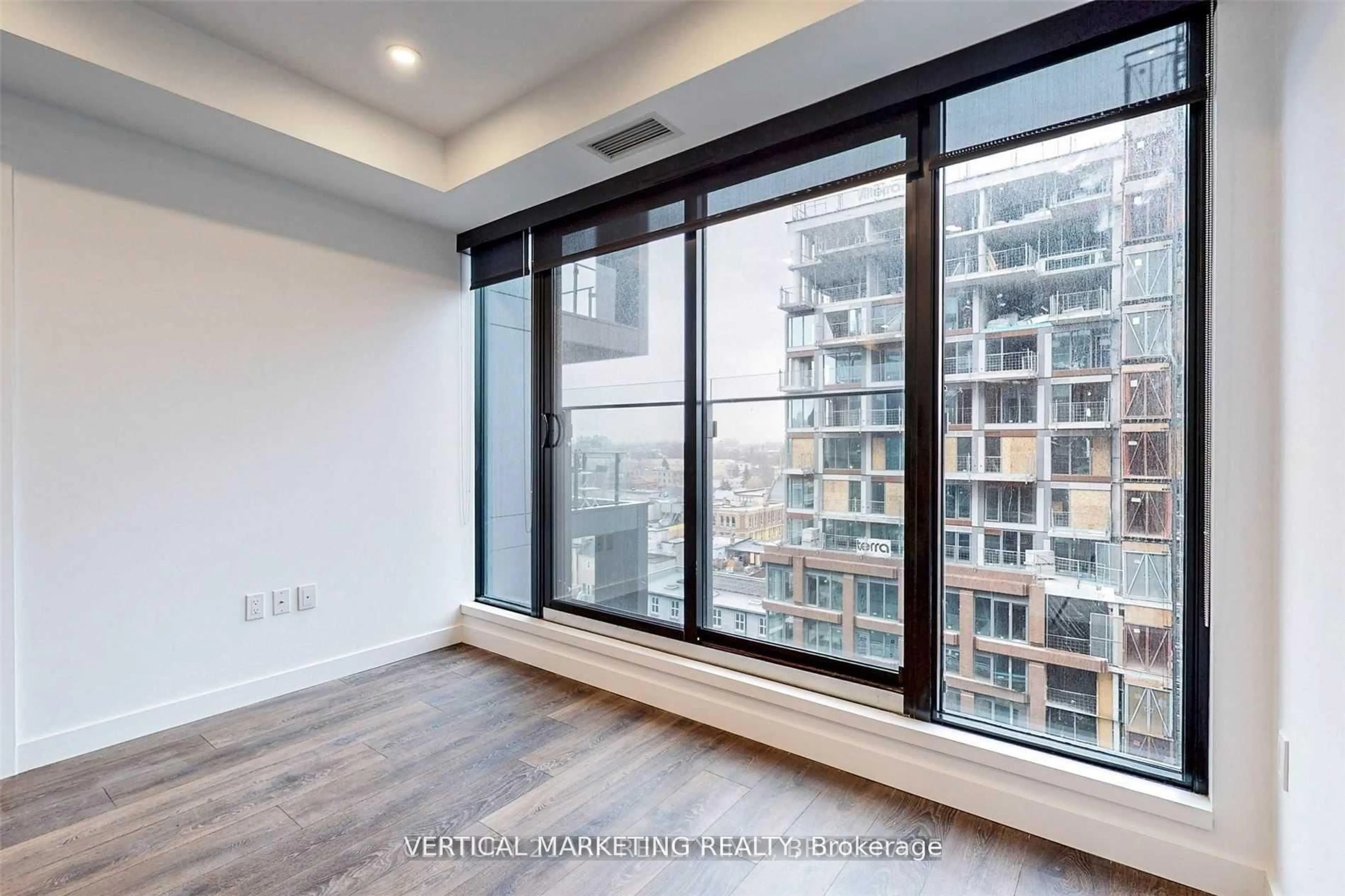 A pic of a room for 505 Richmond St #815, Toronto Ontario M5V 0P4