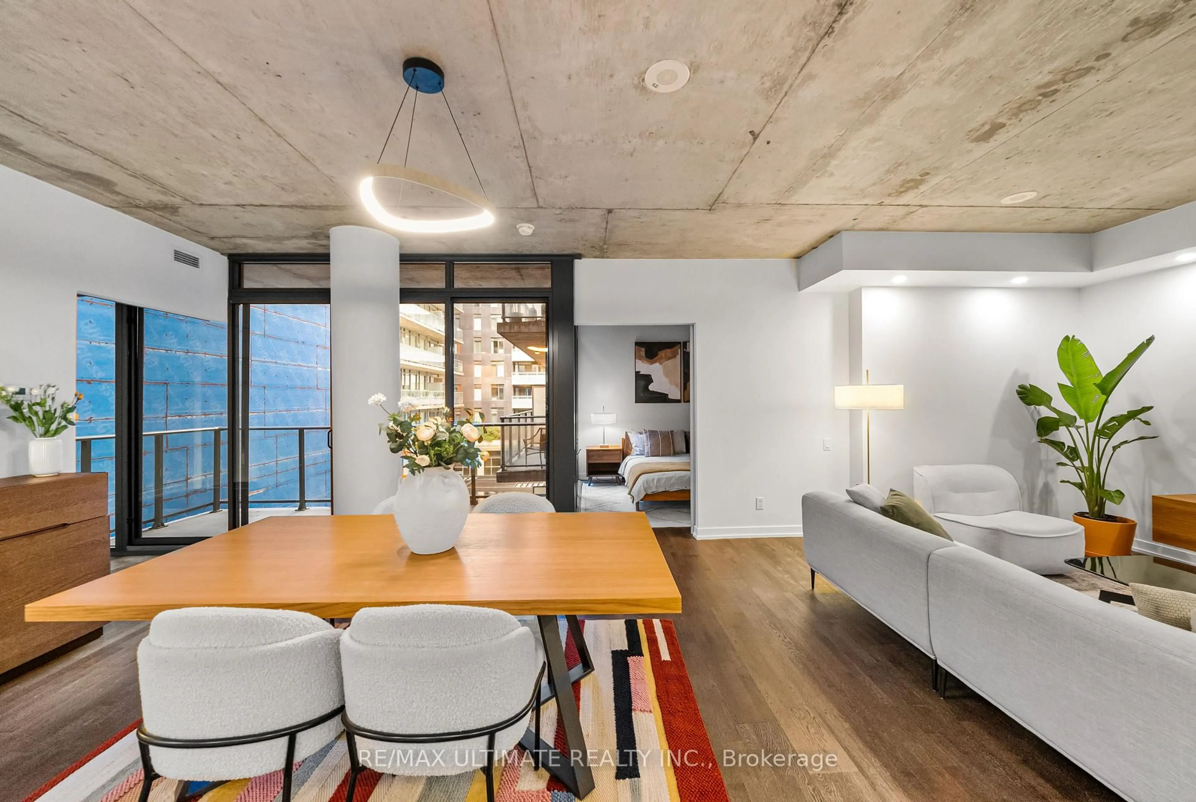 Open concept kitchen, cement floor for 650 King St #315, Toronto Ontario M5V 0H6