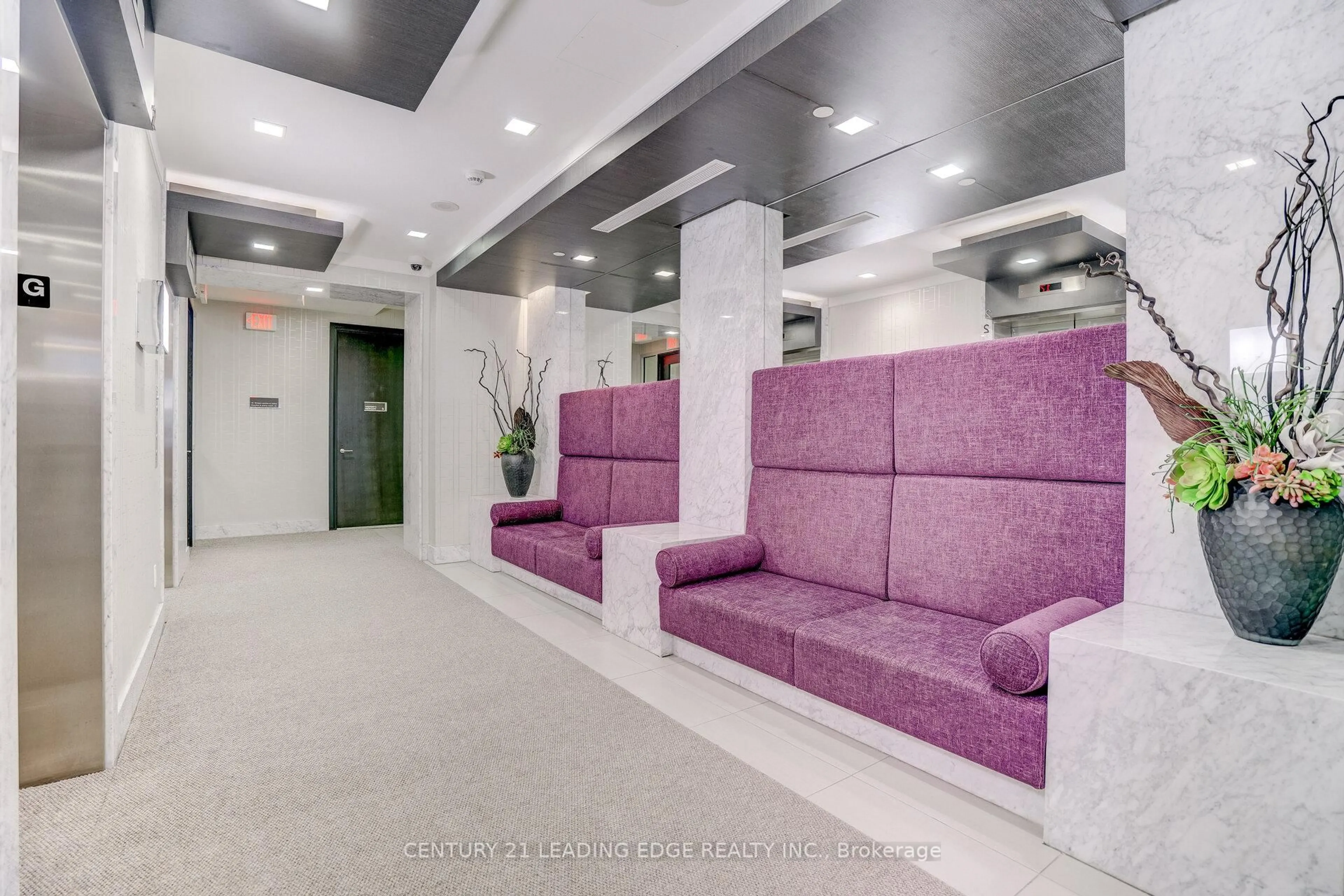 Lobby for 18 Graydon Hall Dr #PH05, Toronto Ontario M3A 0A4