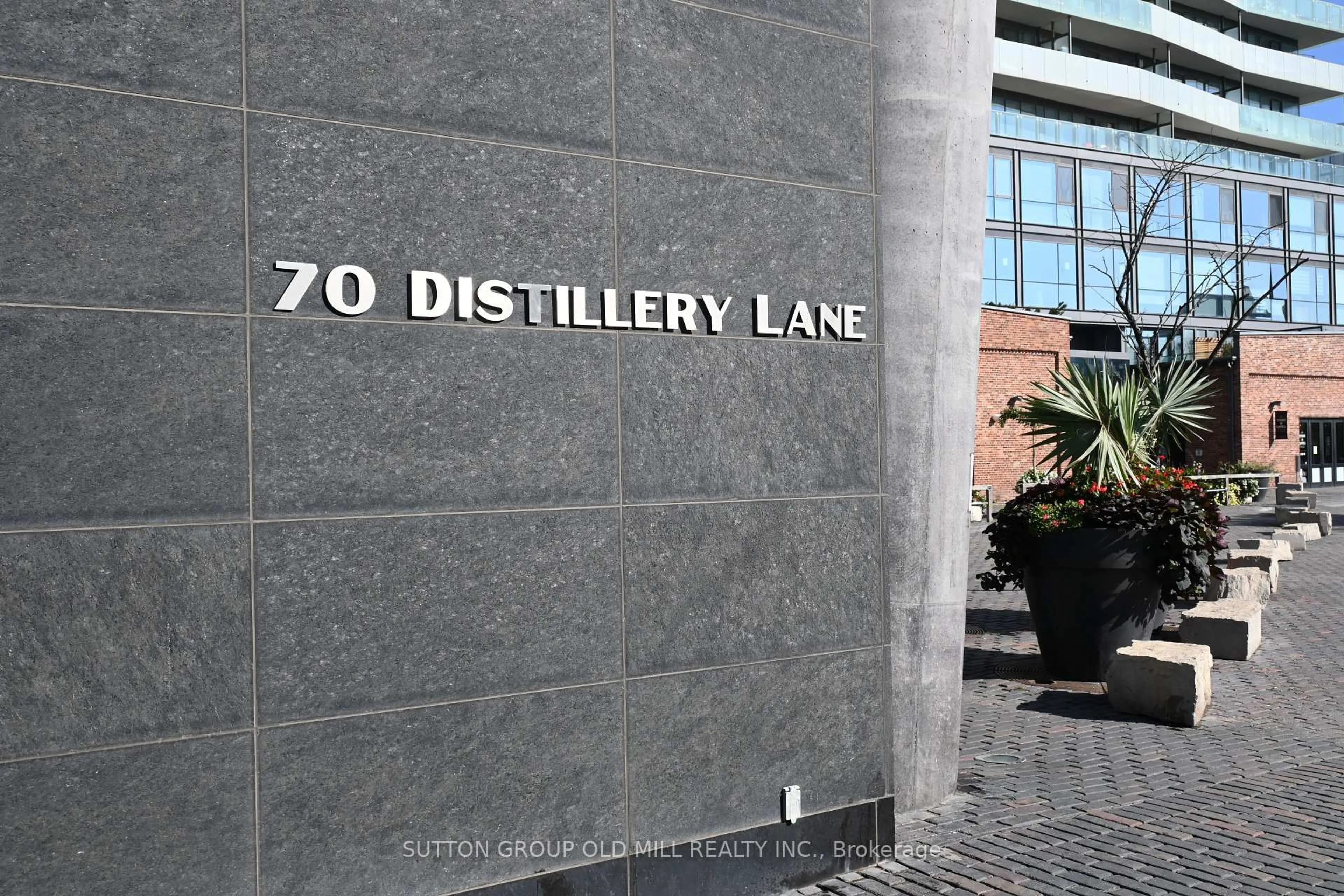 Lobby for 70 Distillery Lane #3503, Toronto Ontario M5A 0E3