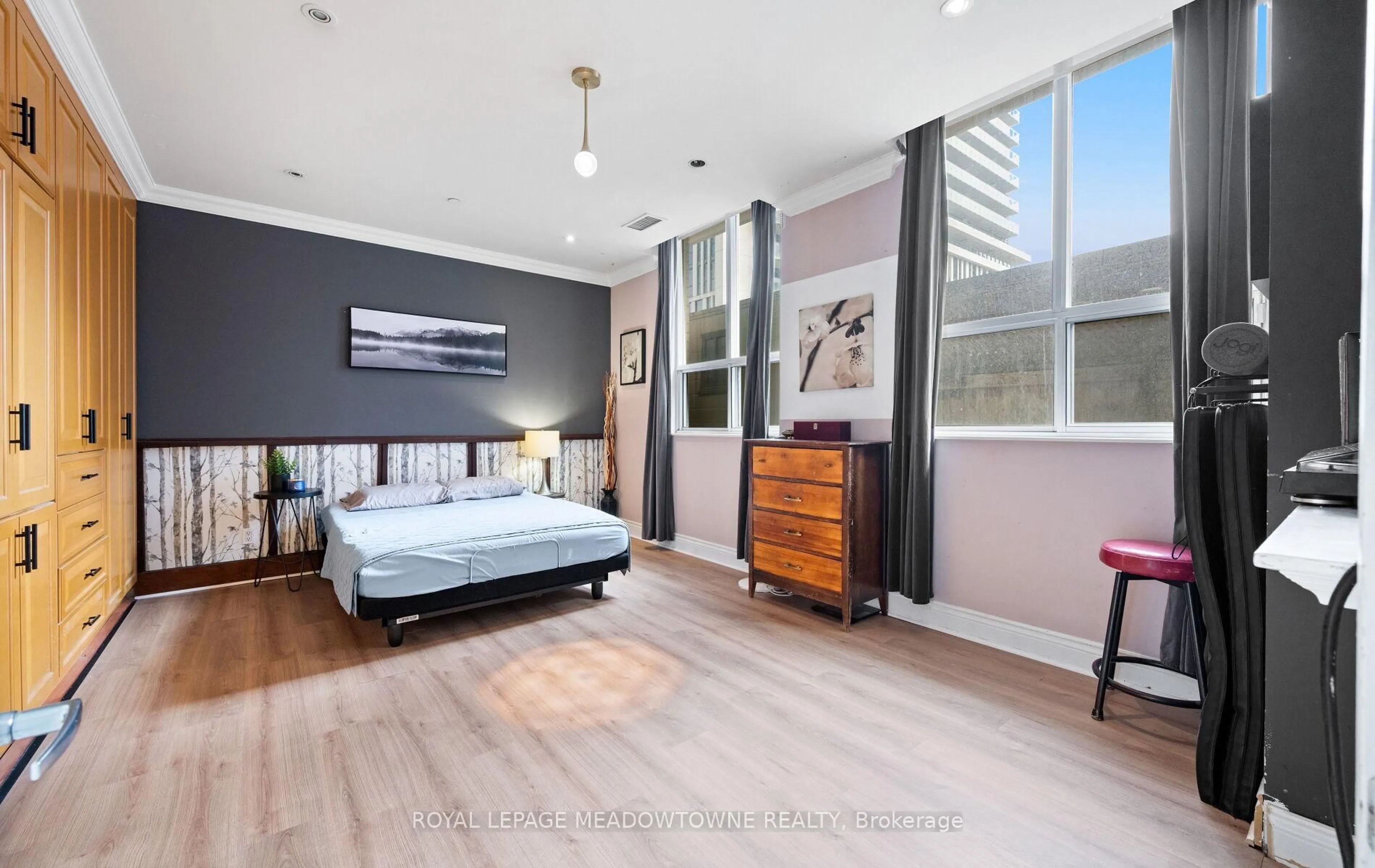 Bedroom with bed, wood/laminate floor for 313 Richmond St #156, Toronto Ontario M5A 4S7