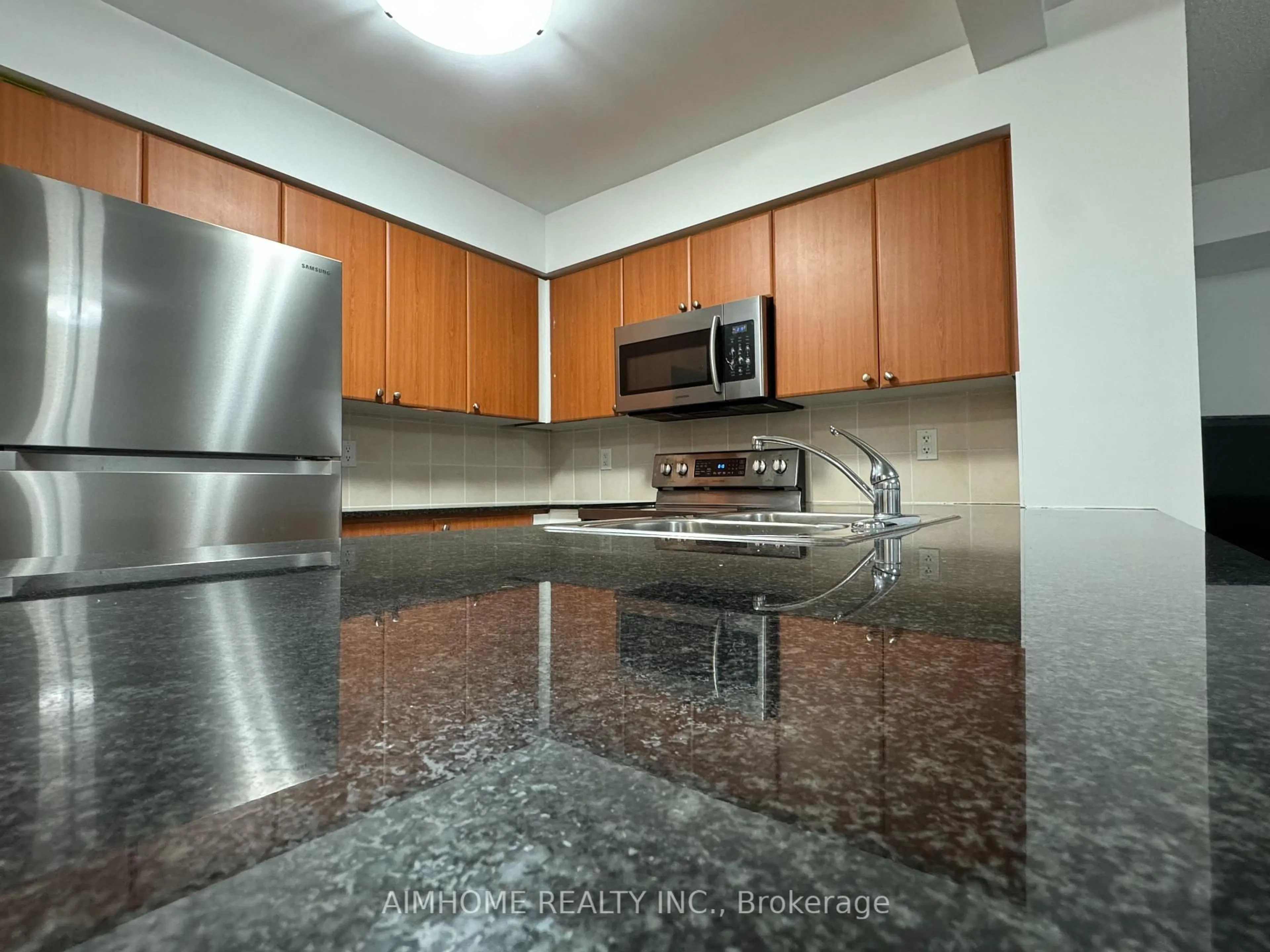 Standard kitchen, unknown for 35 Bales Ave #1816, Toronto Ontario M2N 7L7