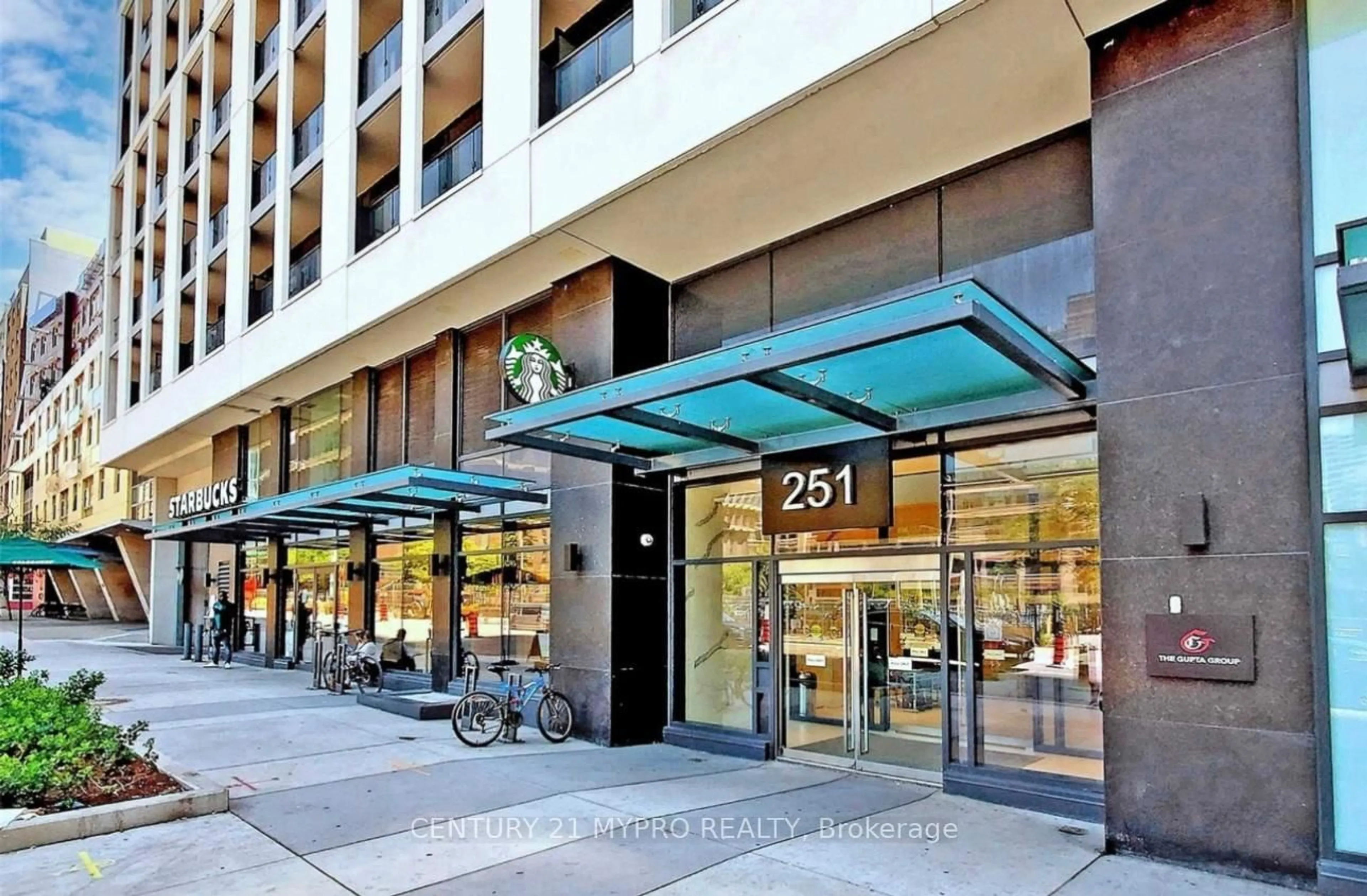 Indoor foyer for 251 Jarvis St #3203, Toronto Ontario M5B 0C3
