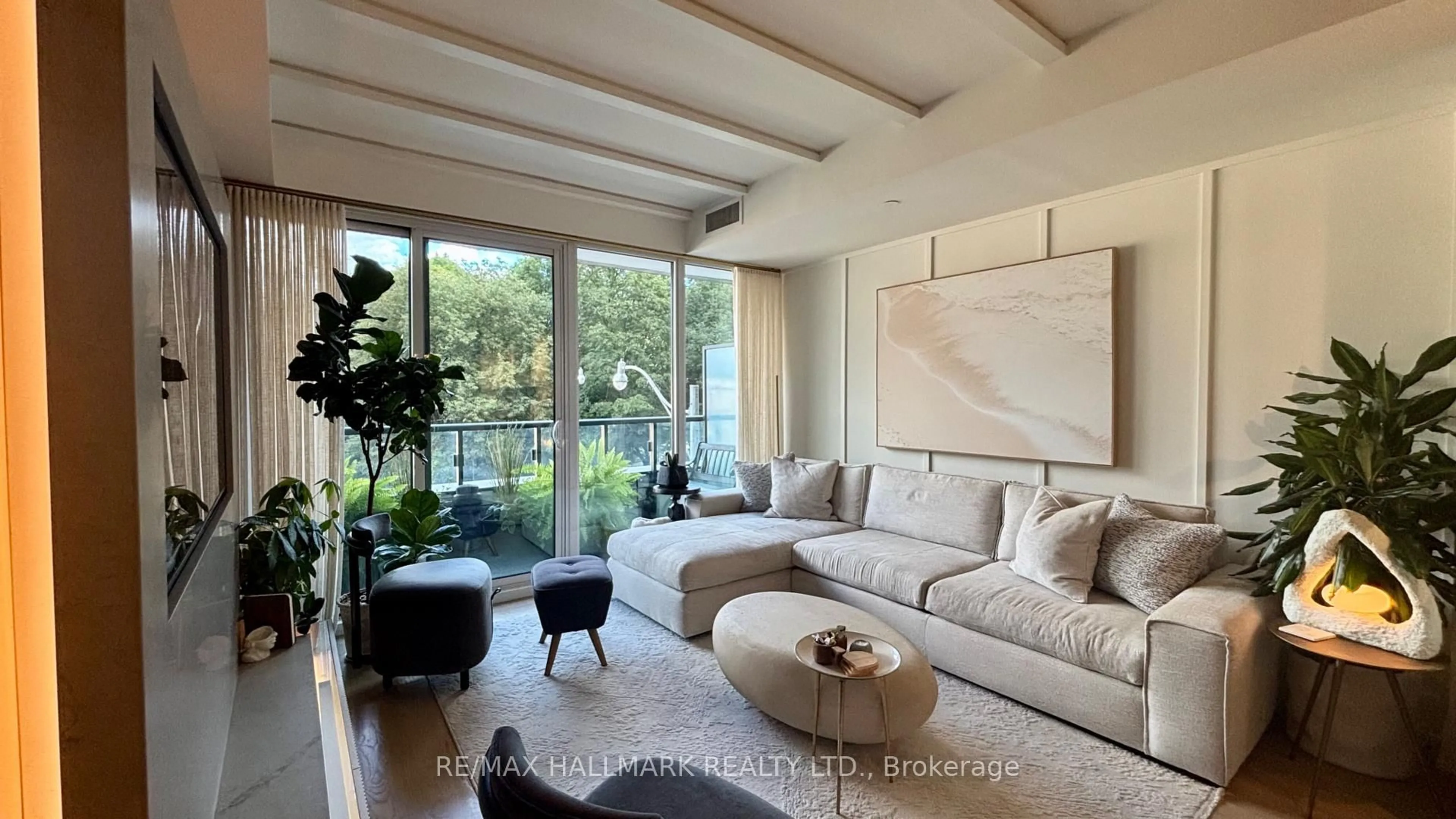 Living room with furniture, unknown for 3018 Yonge St #205, Toronto Ontario M4N 0A5