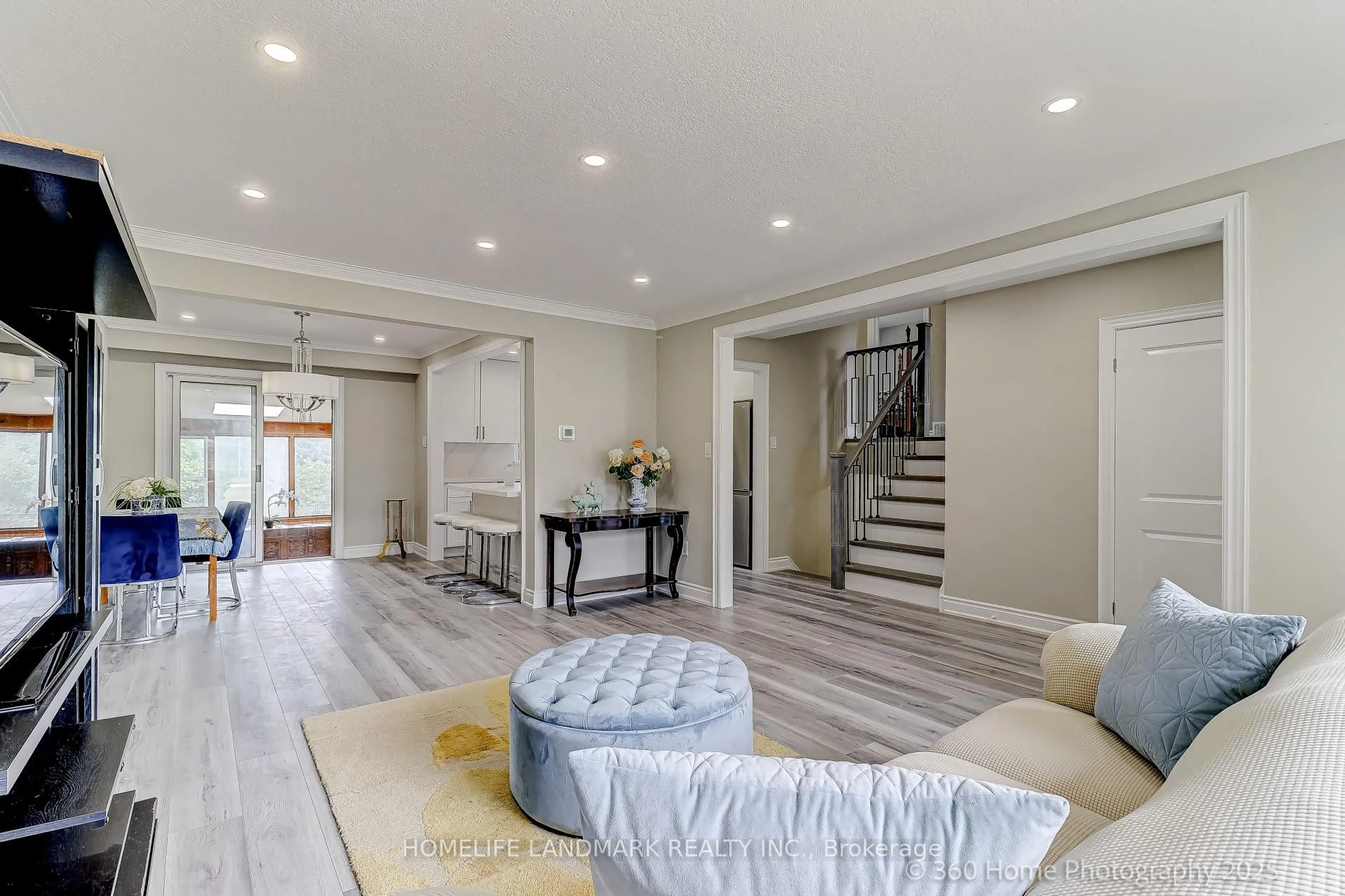 Unknown for 46 Bowerbank Dr, Toronto Ontario M2M 1Z8