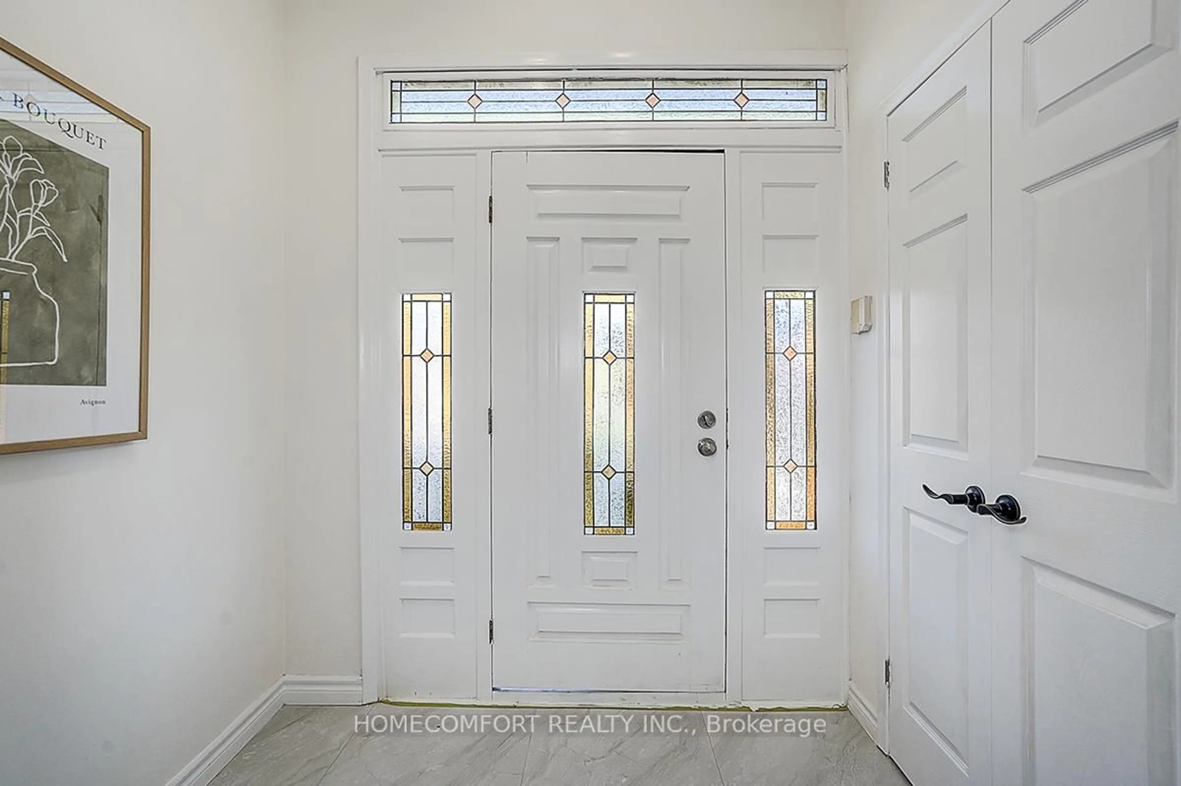 Indoor entryway for 42 Greyhound Dr, Toronto Ontario M2H 1K3