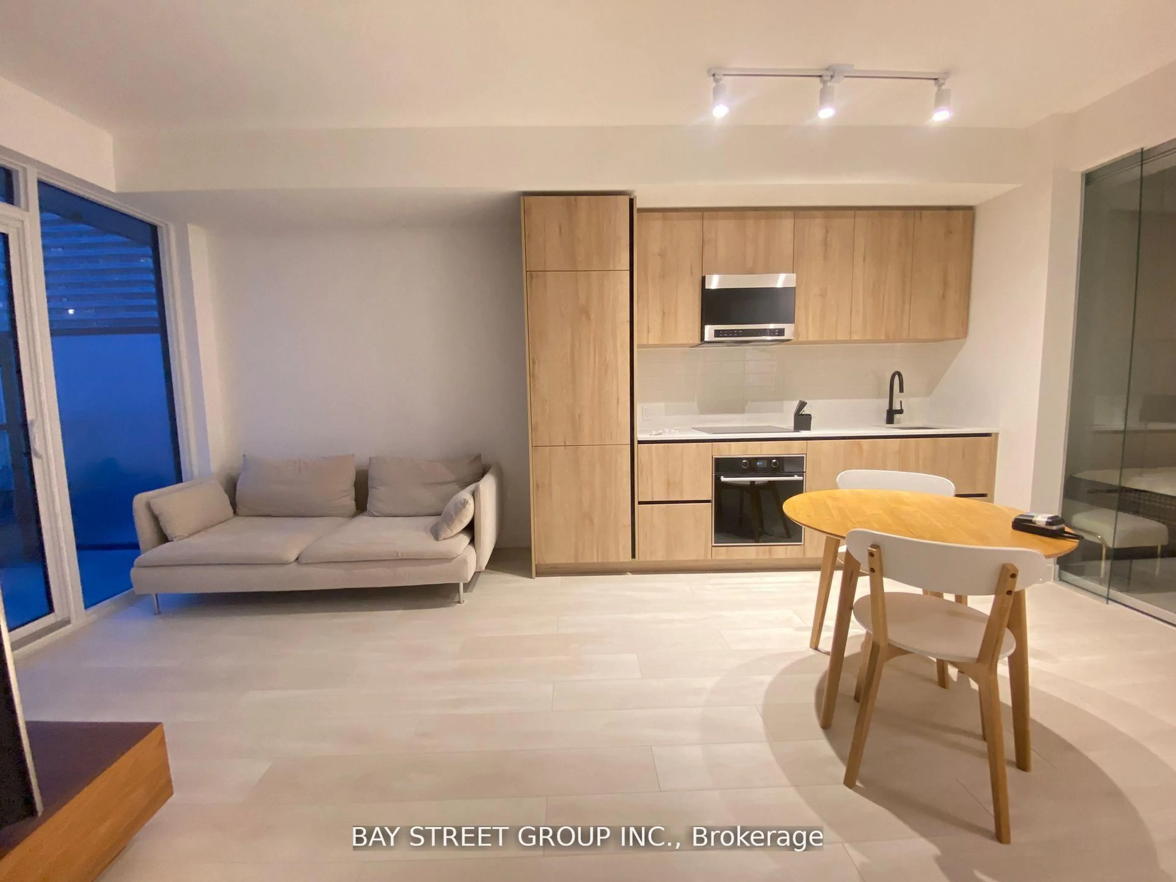 Unknown for 127 Broadway Ave #2513, Toronto Ontario M4P 1V5