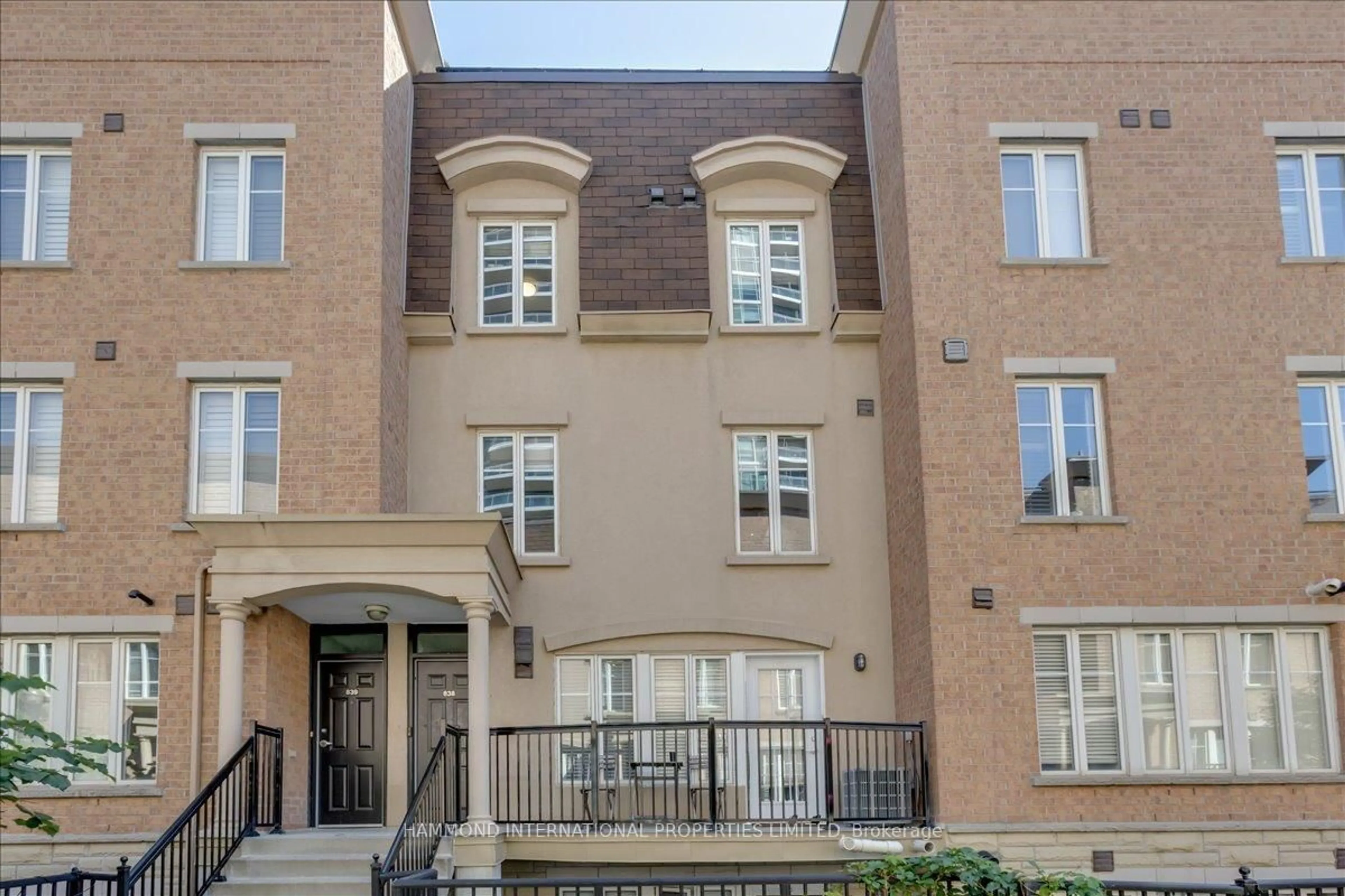 Unknown for 46 Western Battery Rd #838, Toronto Ontario M6K 3P1