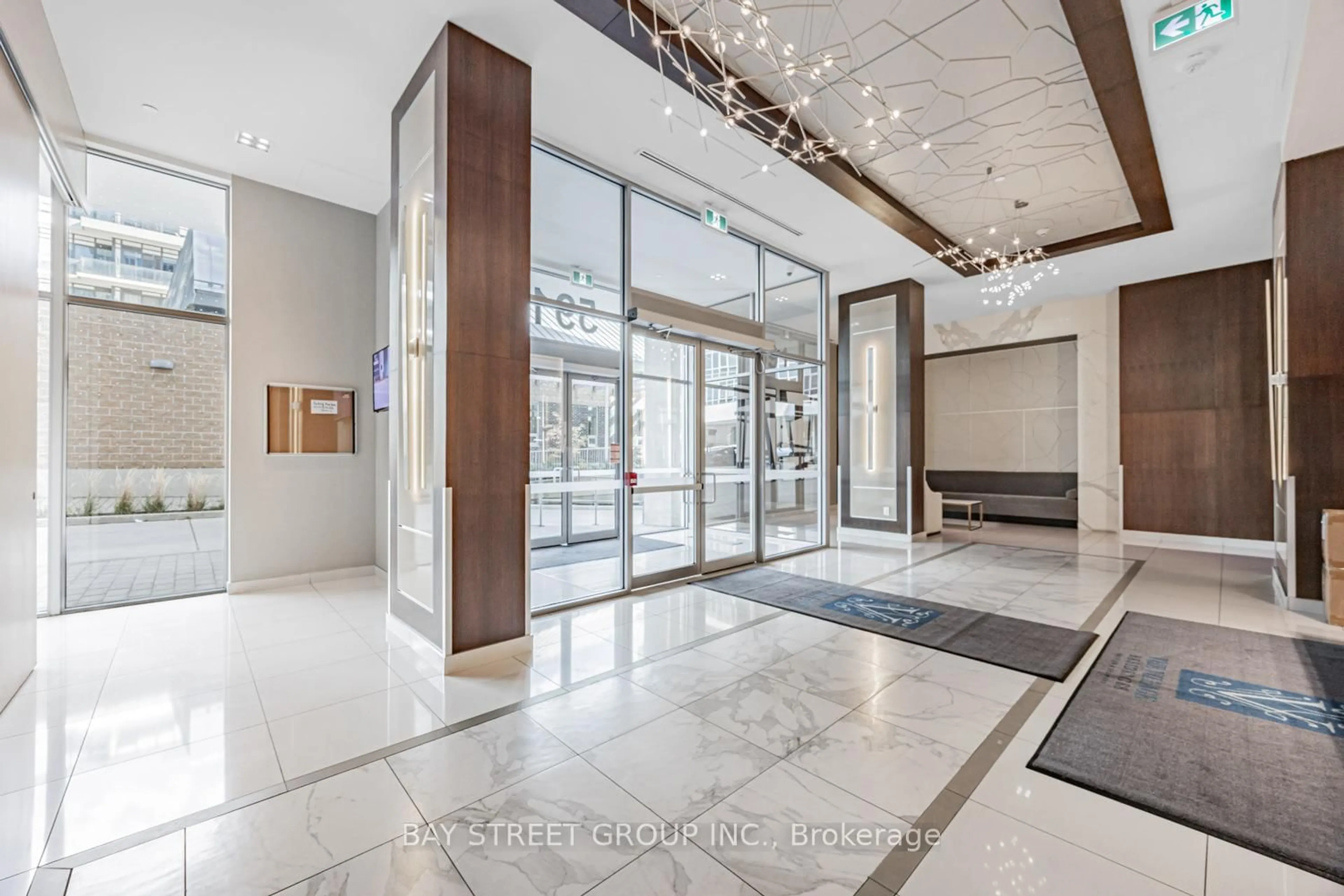 Indoor foyer for 591 Sheppard Ave #317, Toronto Ontario M2K 1B4
