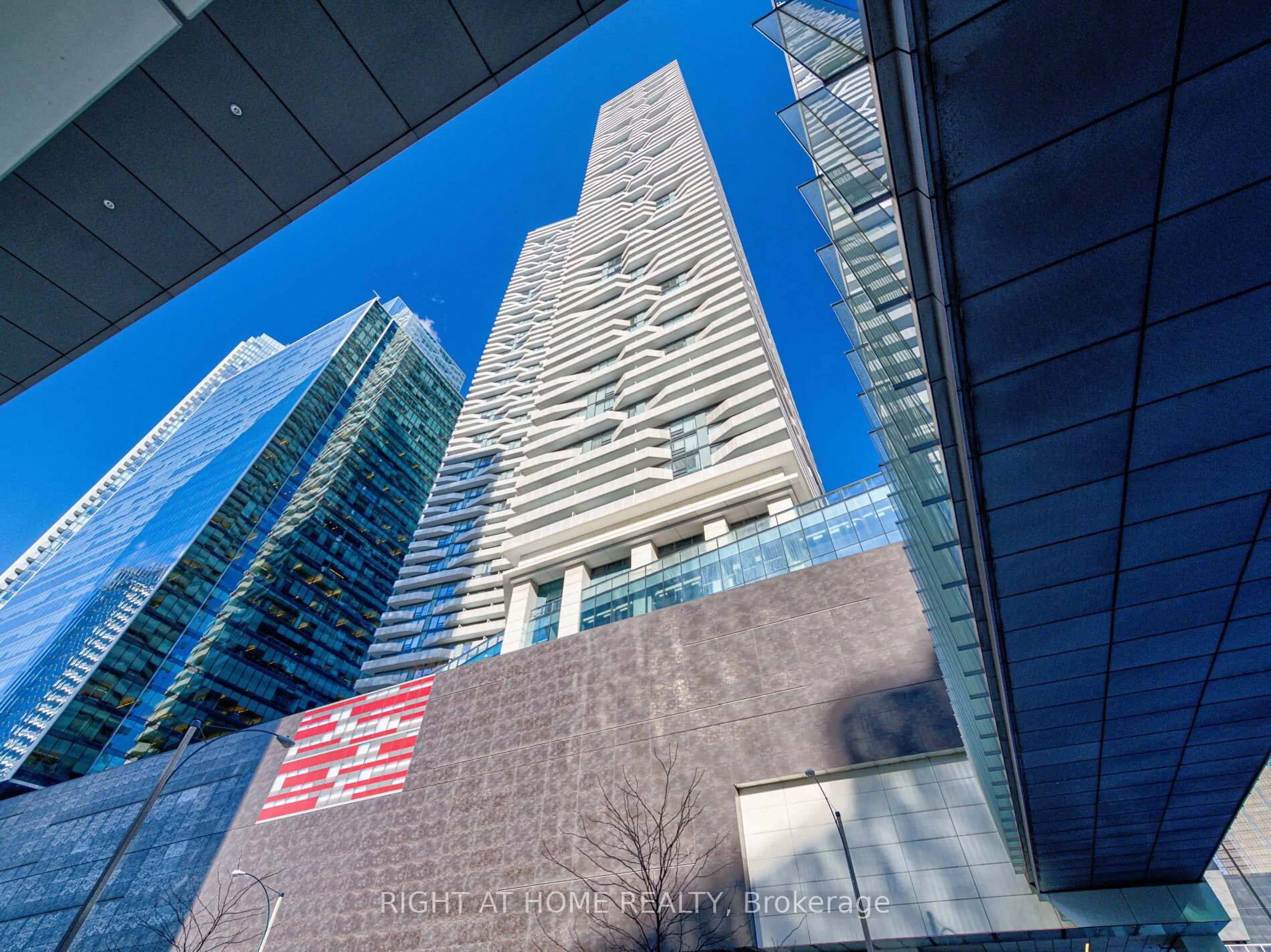 Unknown for 88 Harbour St #6306, Toronto Ontario M5J 0C3