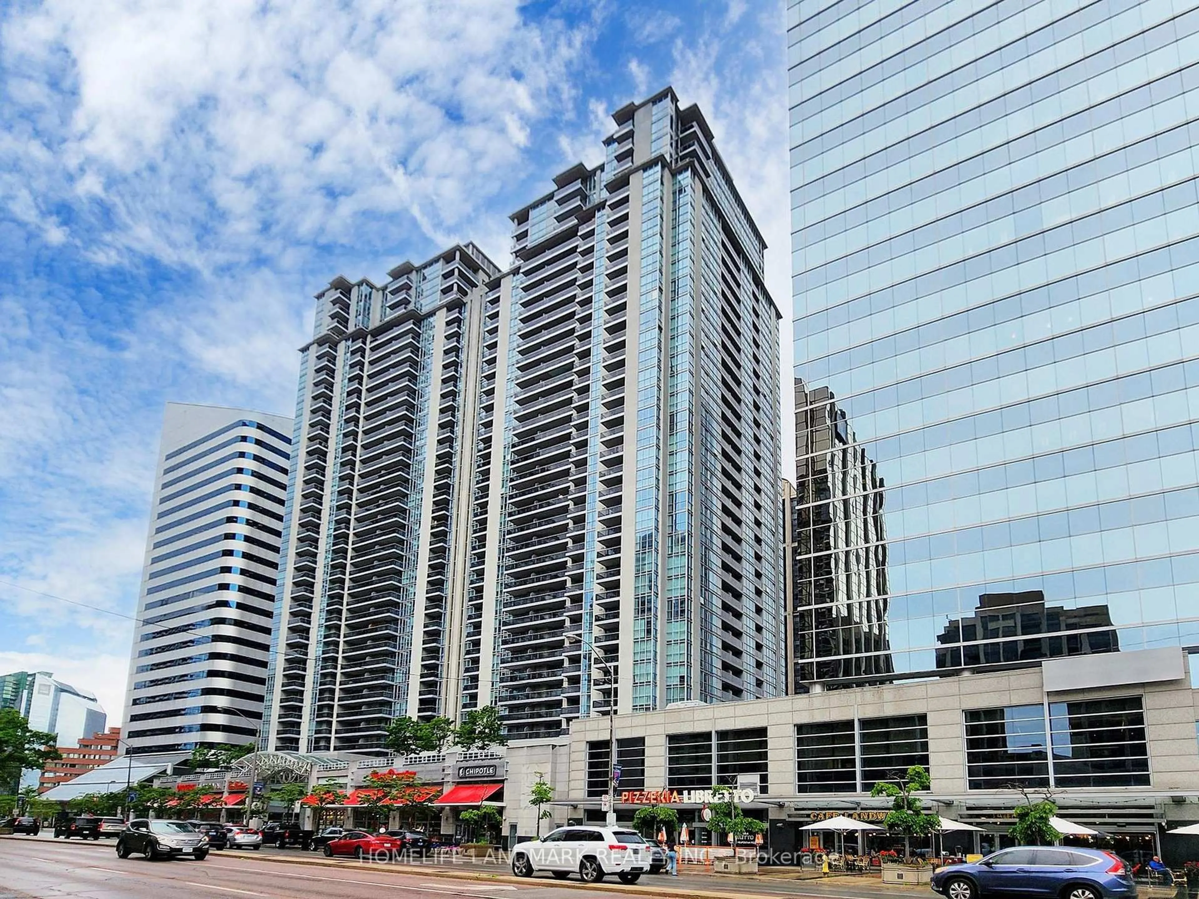 Indoor foyer for 4968 Yonge St #3009, Toronto Ontario M2N 7G9