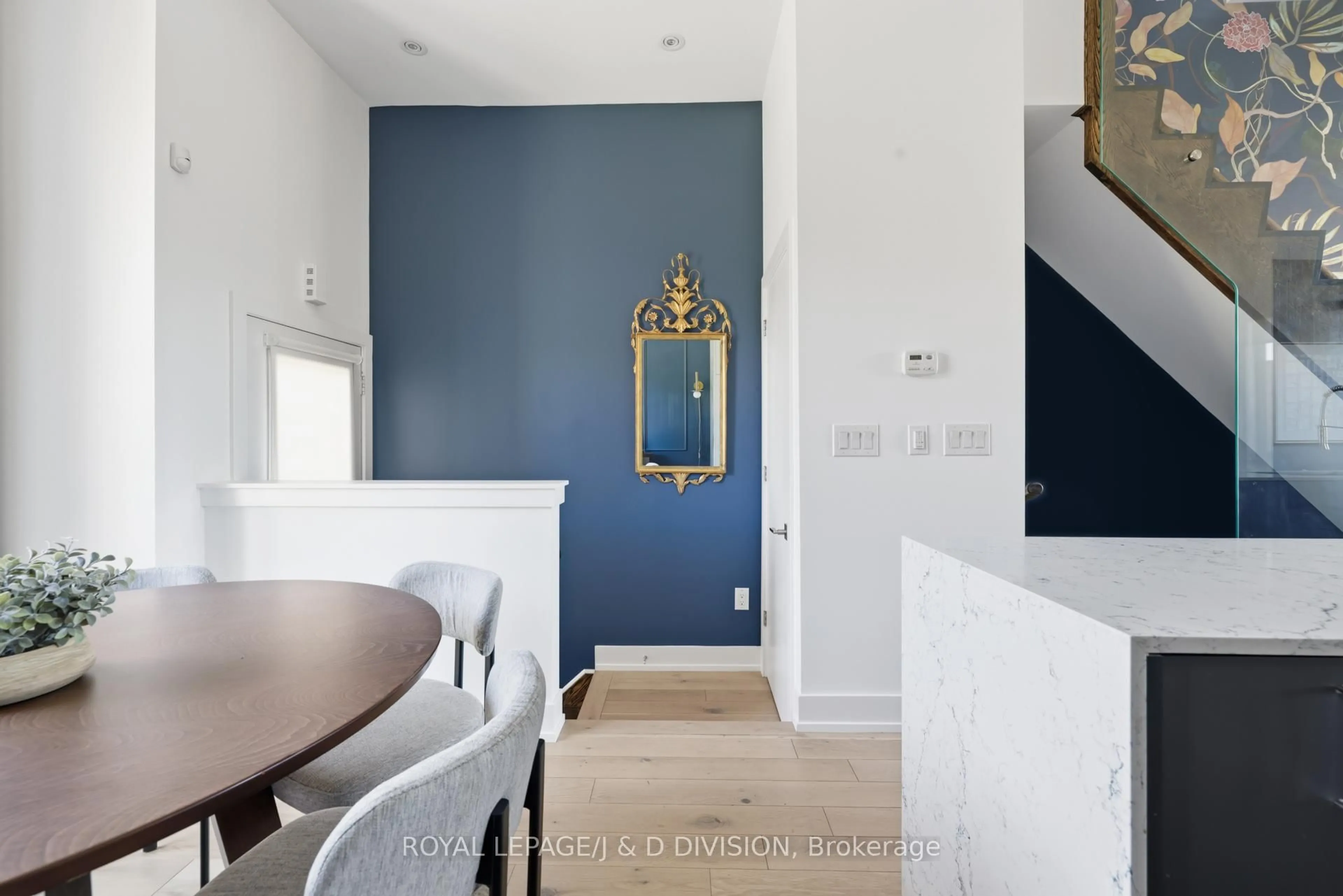 Indoor entryway for 56 Perth Ave, Toronto Ontario M6R 2C2