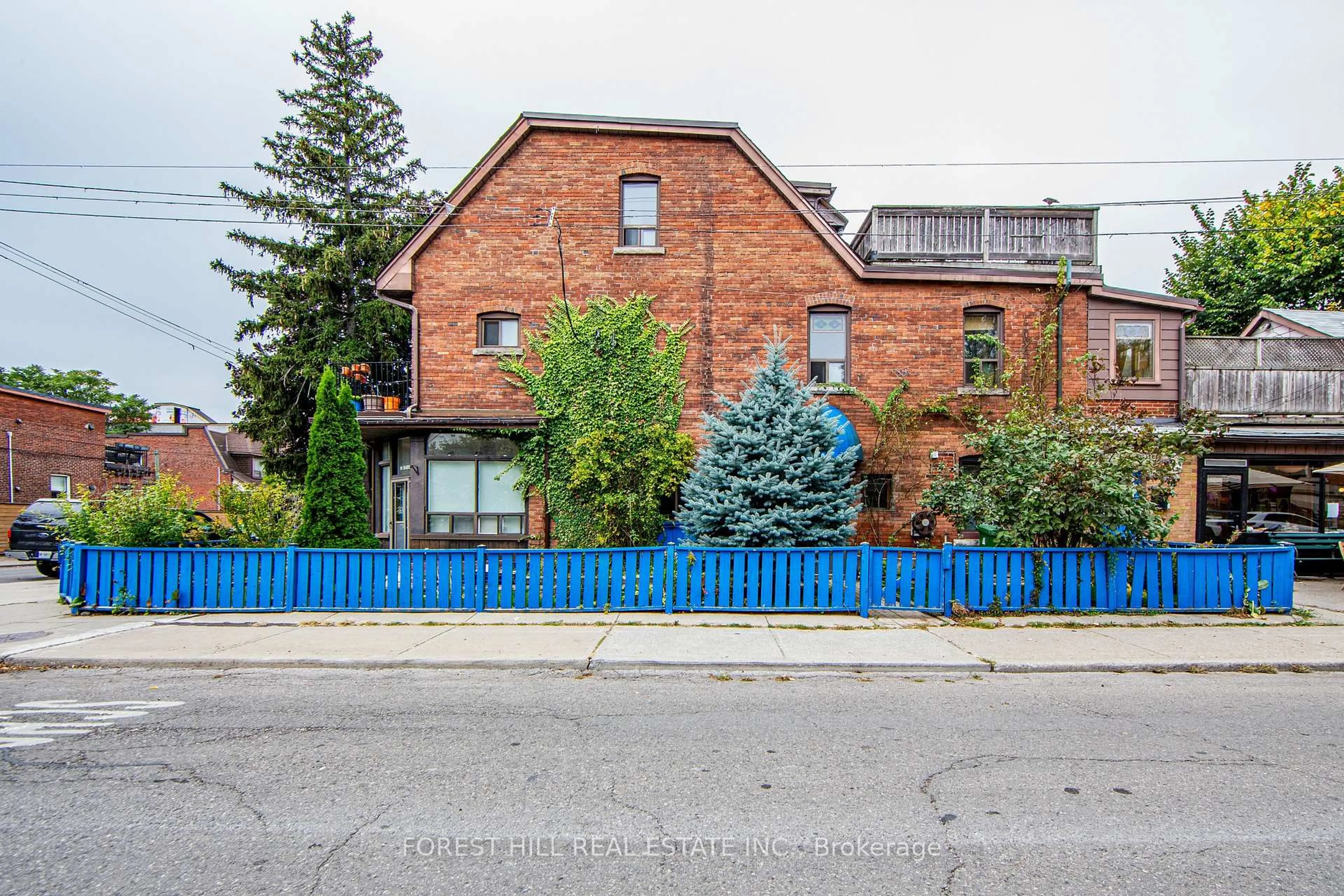 Home with brick exterior material, street for 80 Barton Ave, Toronto Ontario M6G 1P6