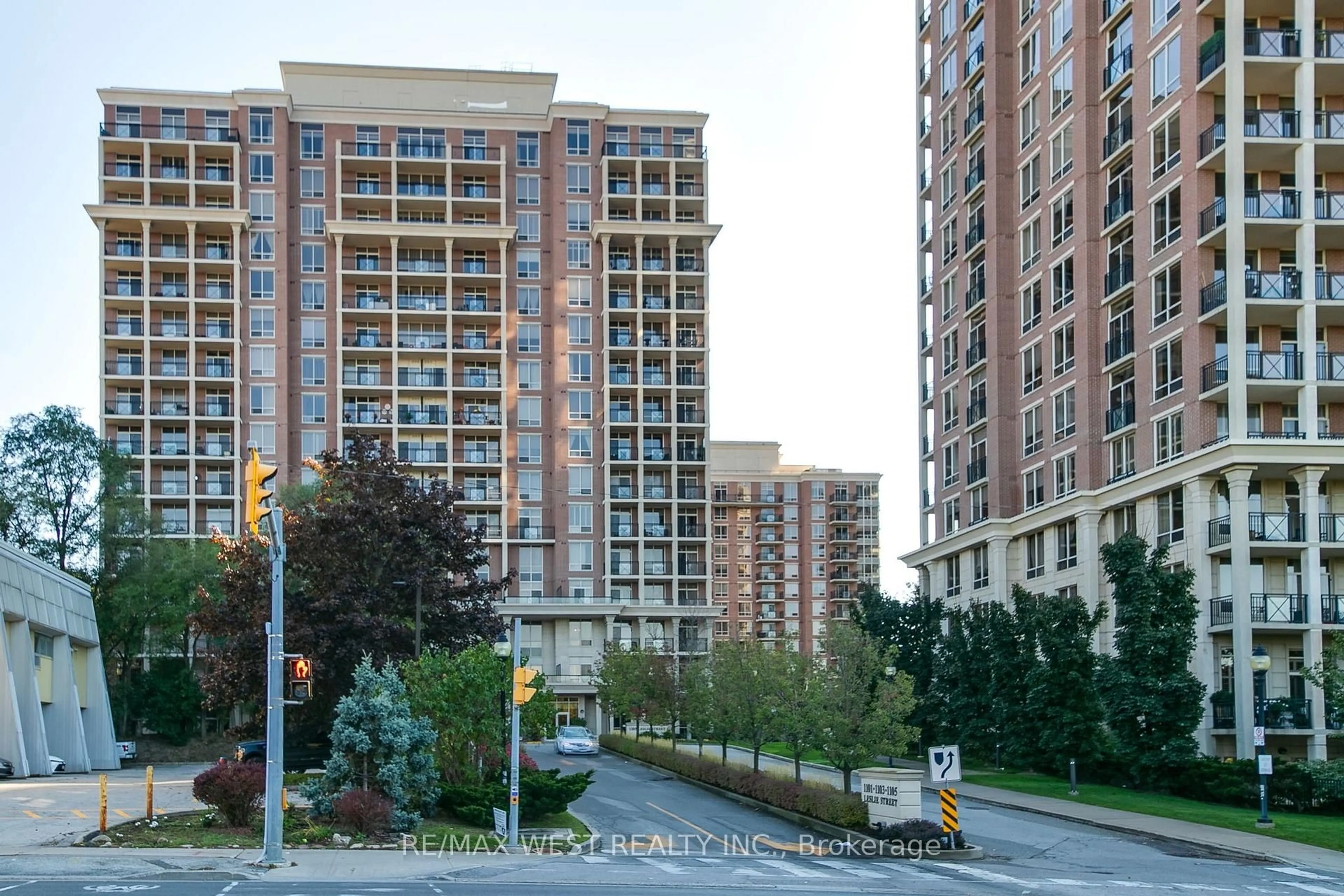 Unknown for 1105 Leslie St #701, Toronto Ontario M3C 4G9