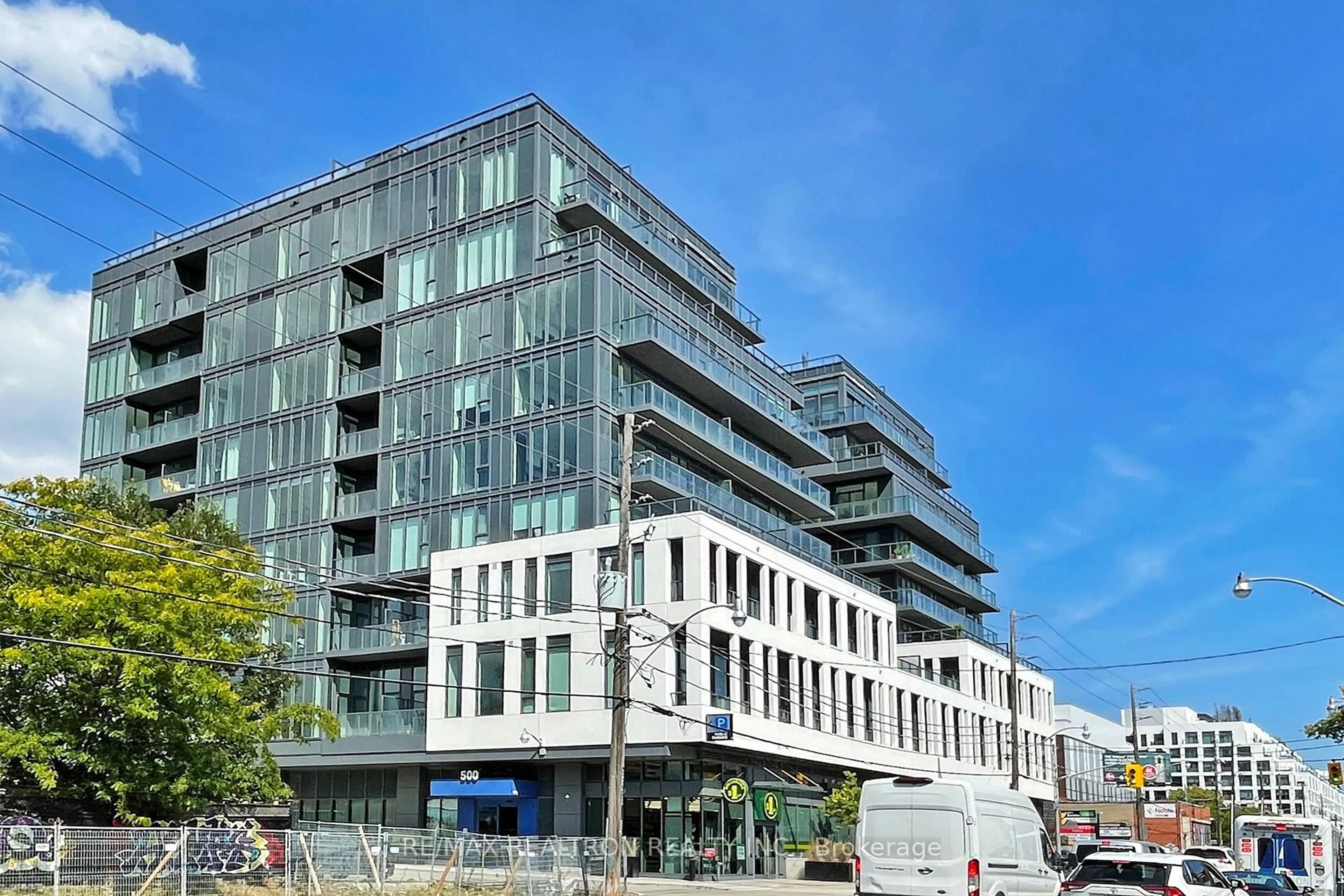 Unknown for 500 Dupont St #301, Toronto Ontario M6G 0B8
