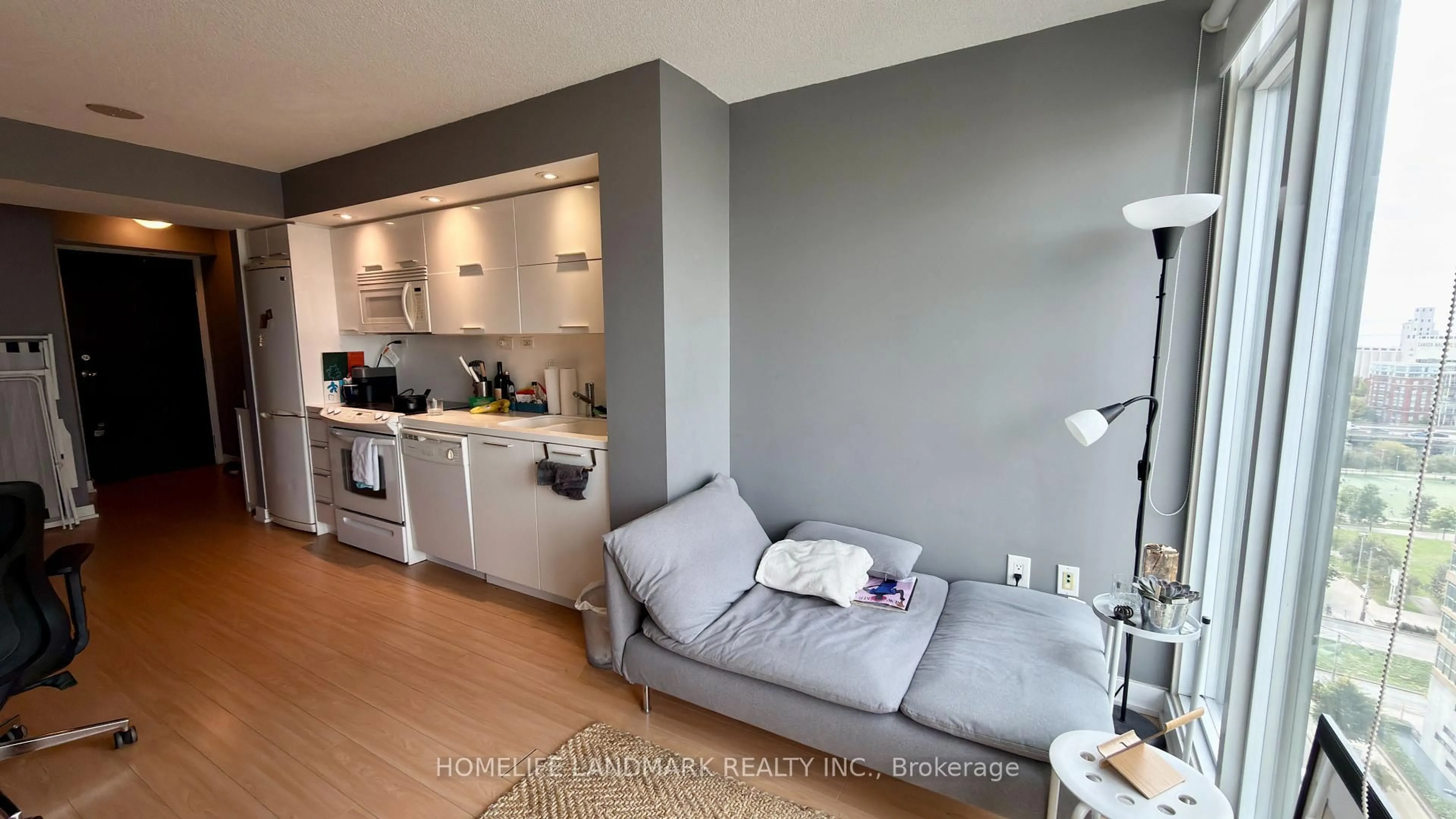 Unknown for 25 Capreol Crt #1608, Toronto Ontario M5V 3Z7