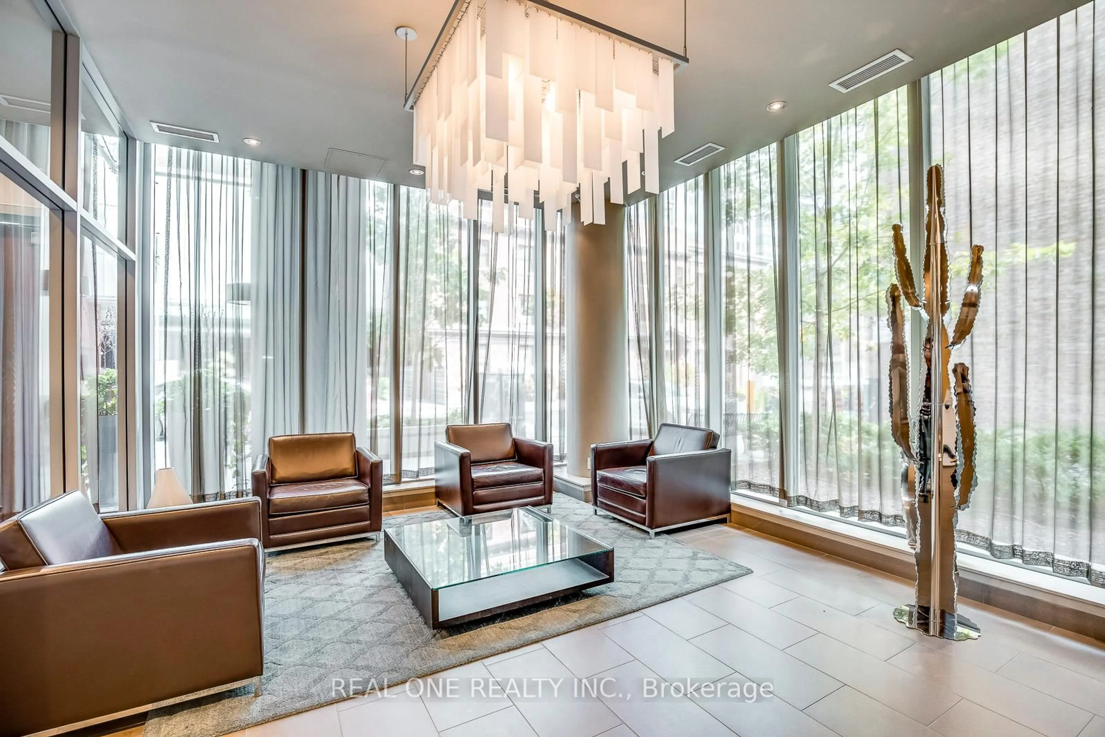Lobby for 126 Simcoe St #2007, Toronto Ontario M5H 4E6