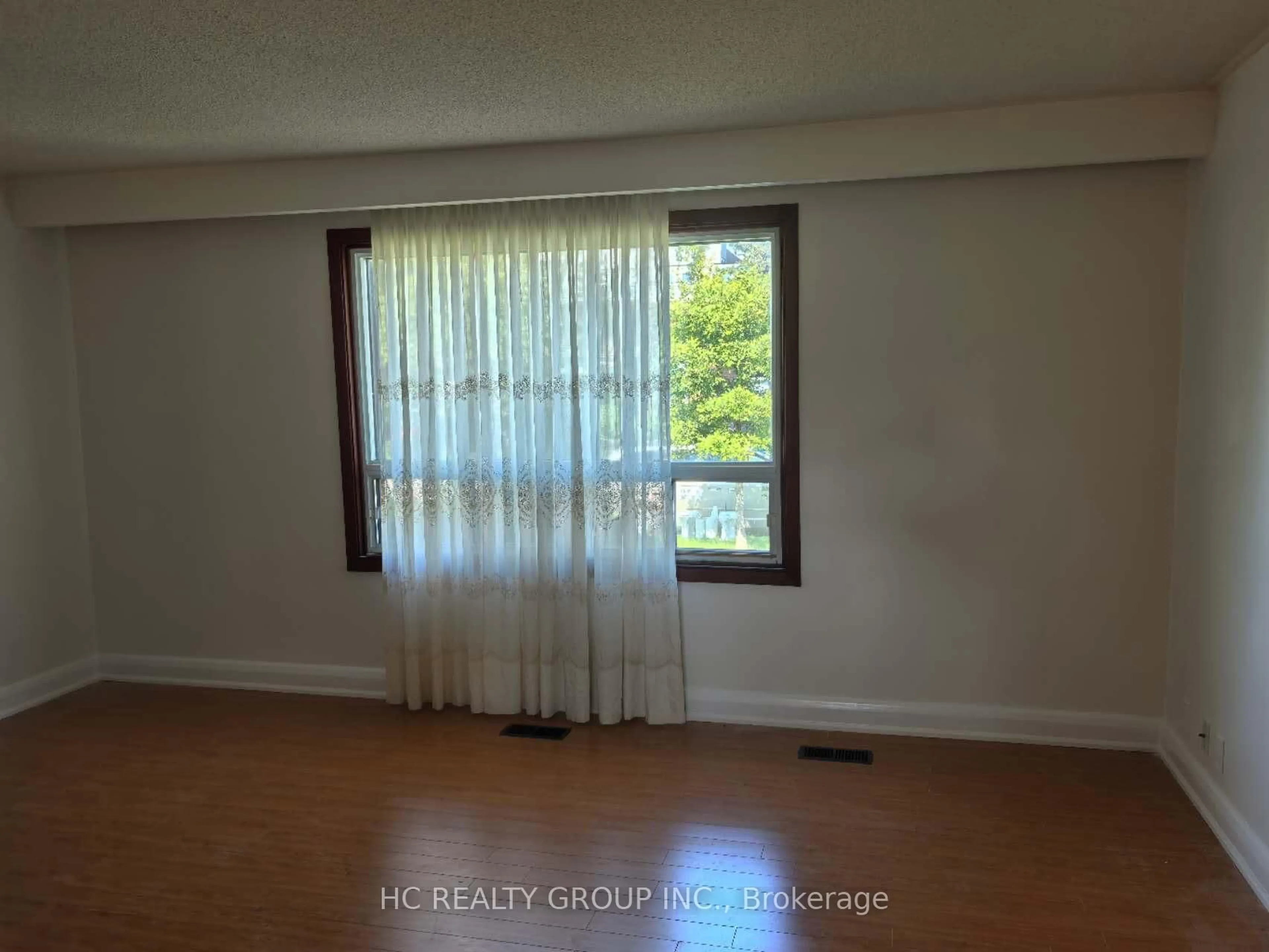 A pic of a room for 21 Norcross Rd, Toronto Ontario M3H 2R3