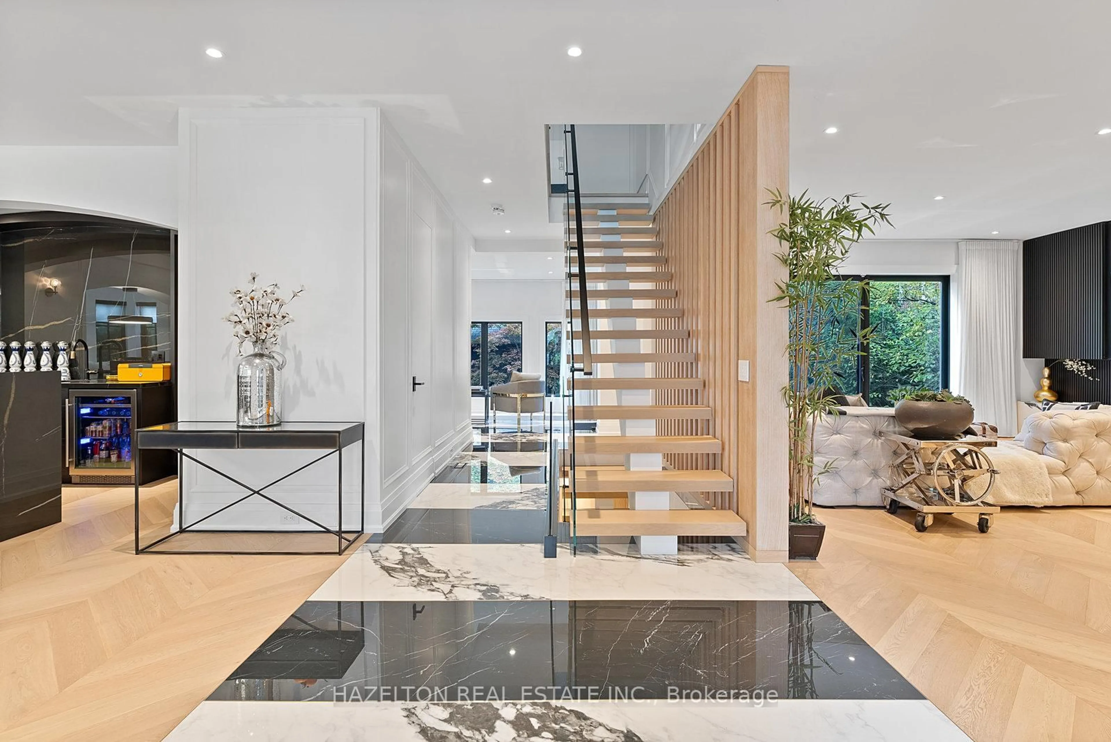 Unknown for 62 Maple Ave, Toronto Ontario M4W 2T7