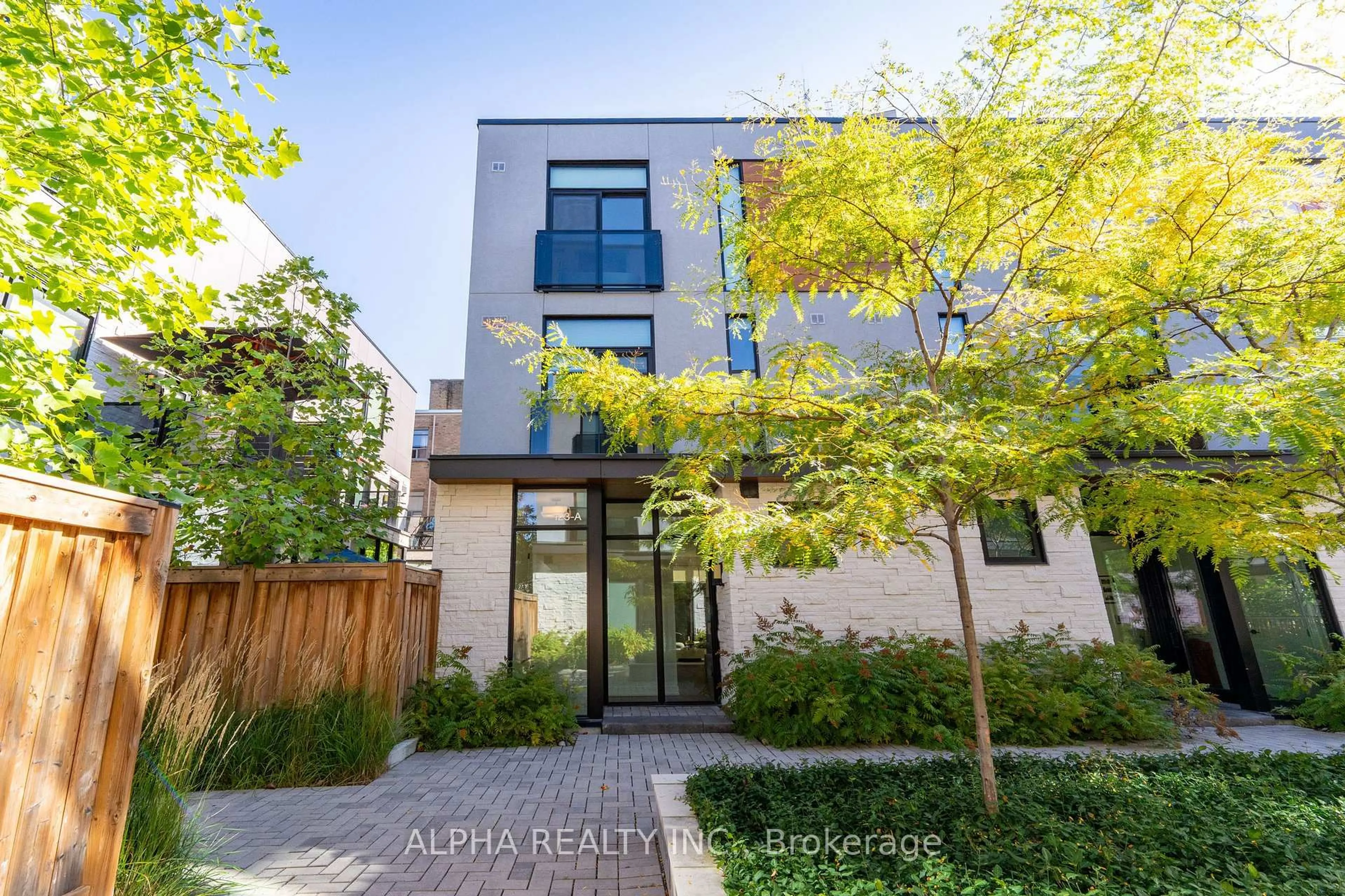 Unknown for 123A Roselawn Ave, Toronto Ontario M4R 1E7