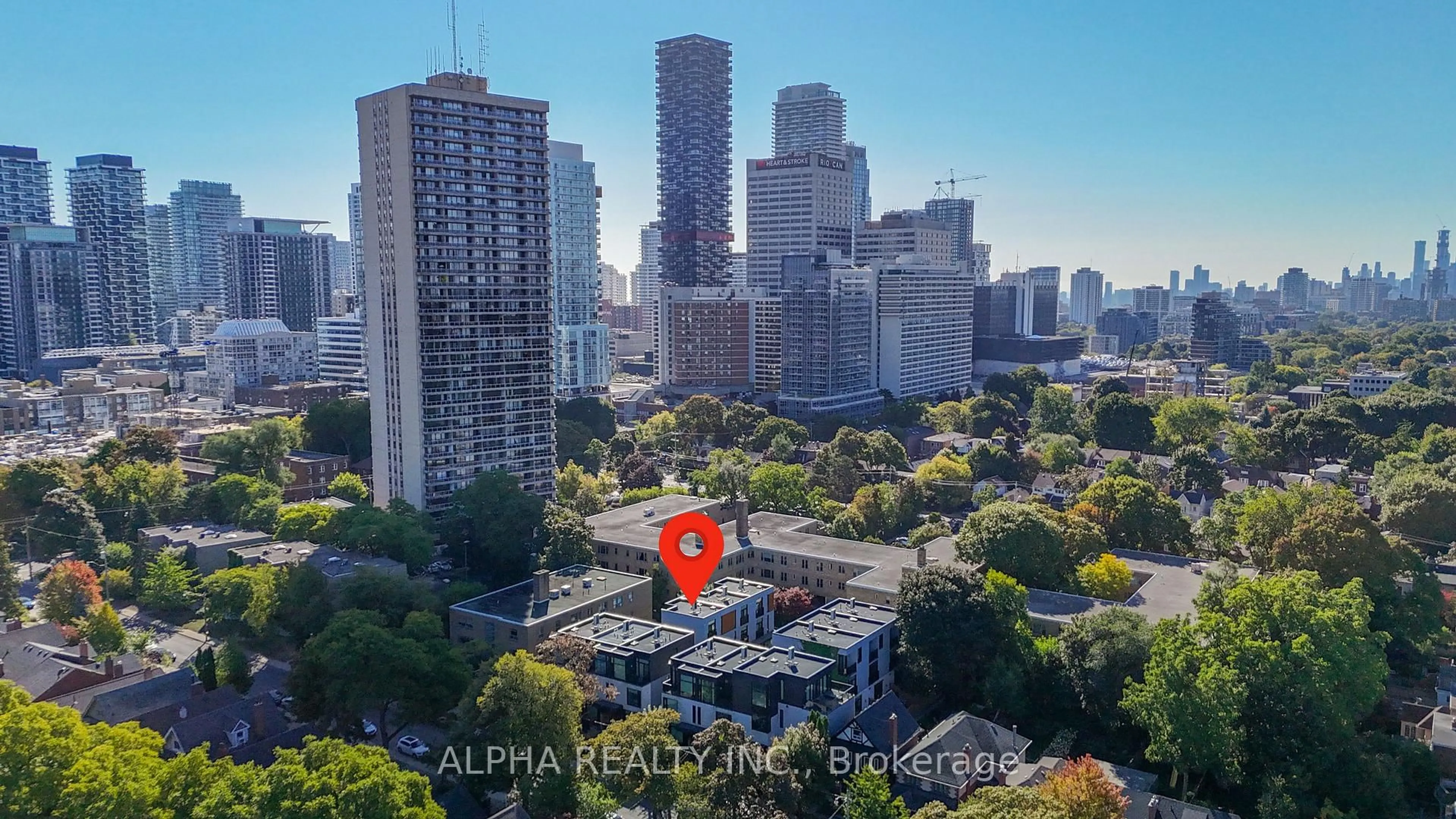 A pic from outside/outdoor area/front of a property/back of a property/a pic from drone, city buildings view from balcony for 123A Roselawn Ave, Toronto Ontario M4R 1E7