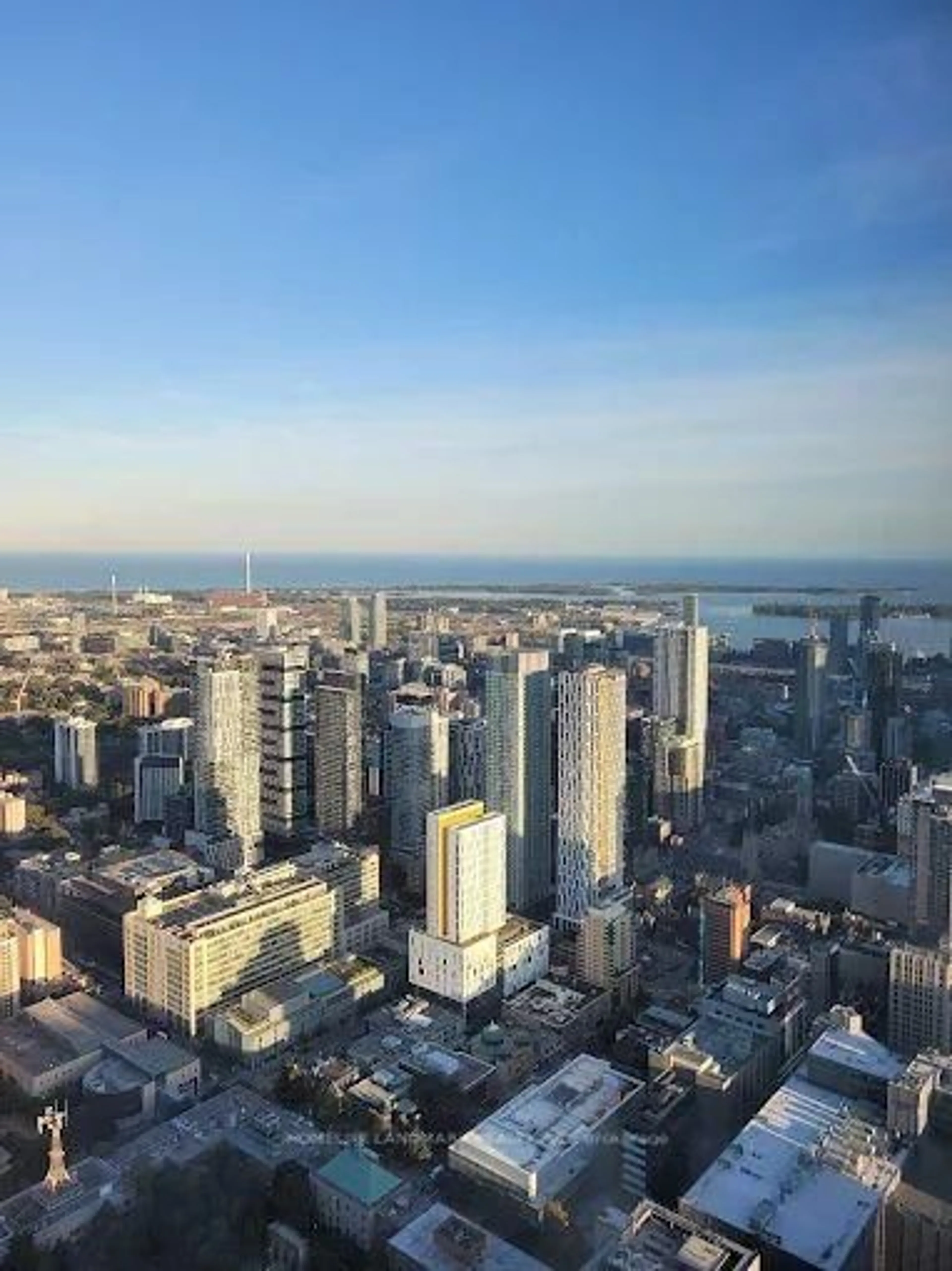 A pic of a room for 386 Yonge St #1708, Toronto Ontario M5B 0A5