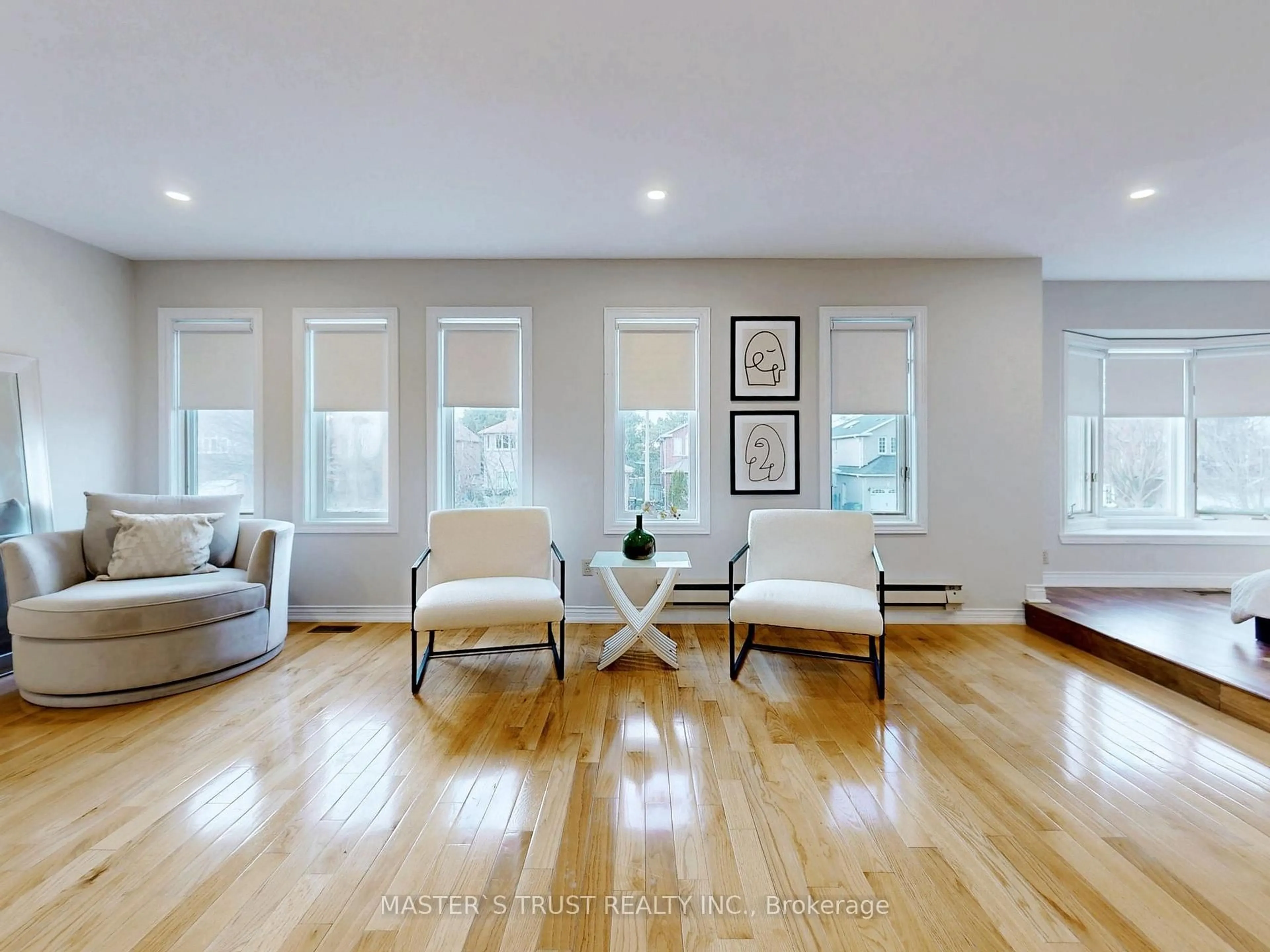 Living room with furniture, wood/laminate floor for 5 Jardin Hill Crt, Toronto Ontario M2H 3R8