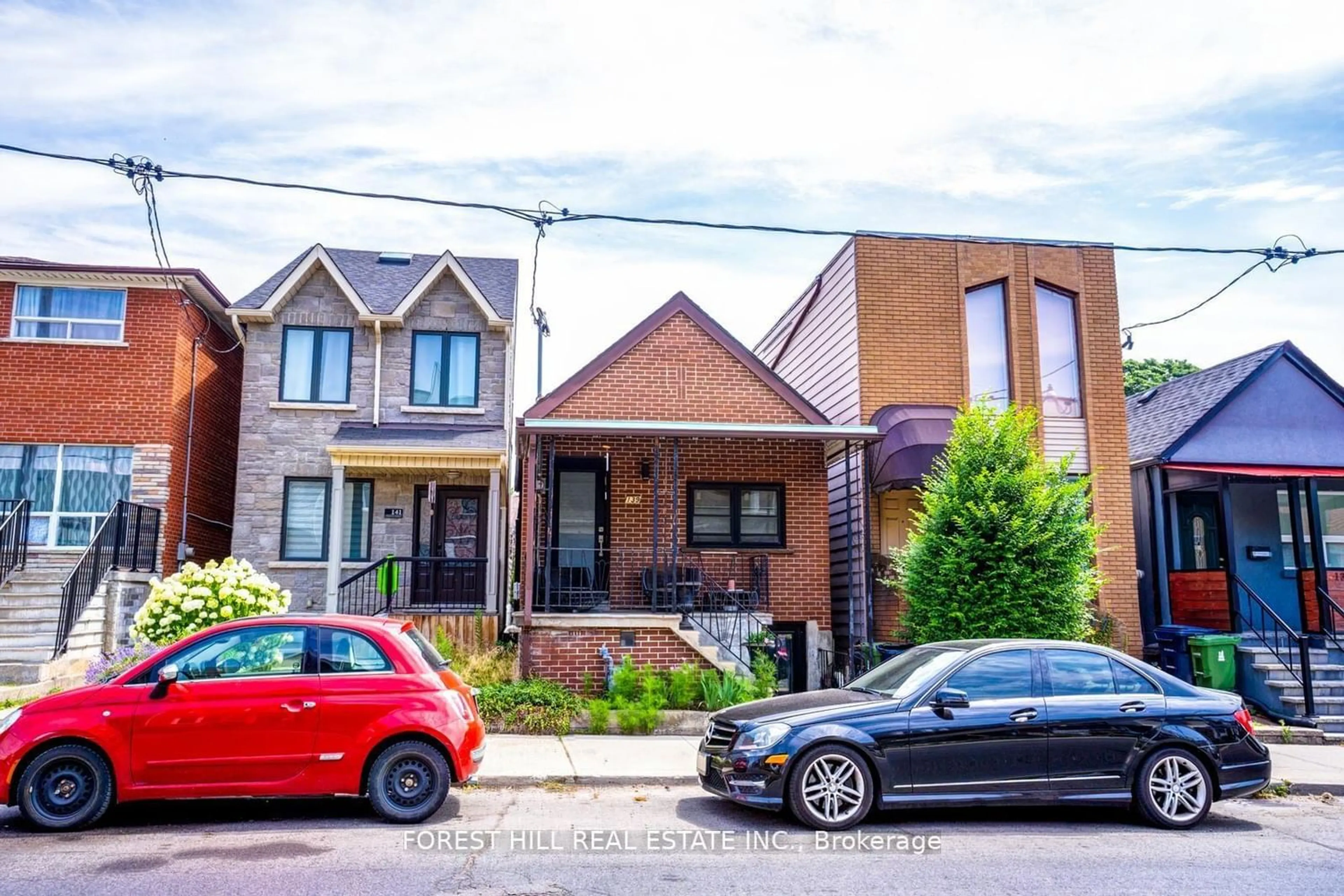 Home with brick exterior material, street for 139 Christie St, Toronto Ontario M6G 3B3