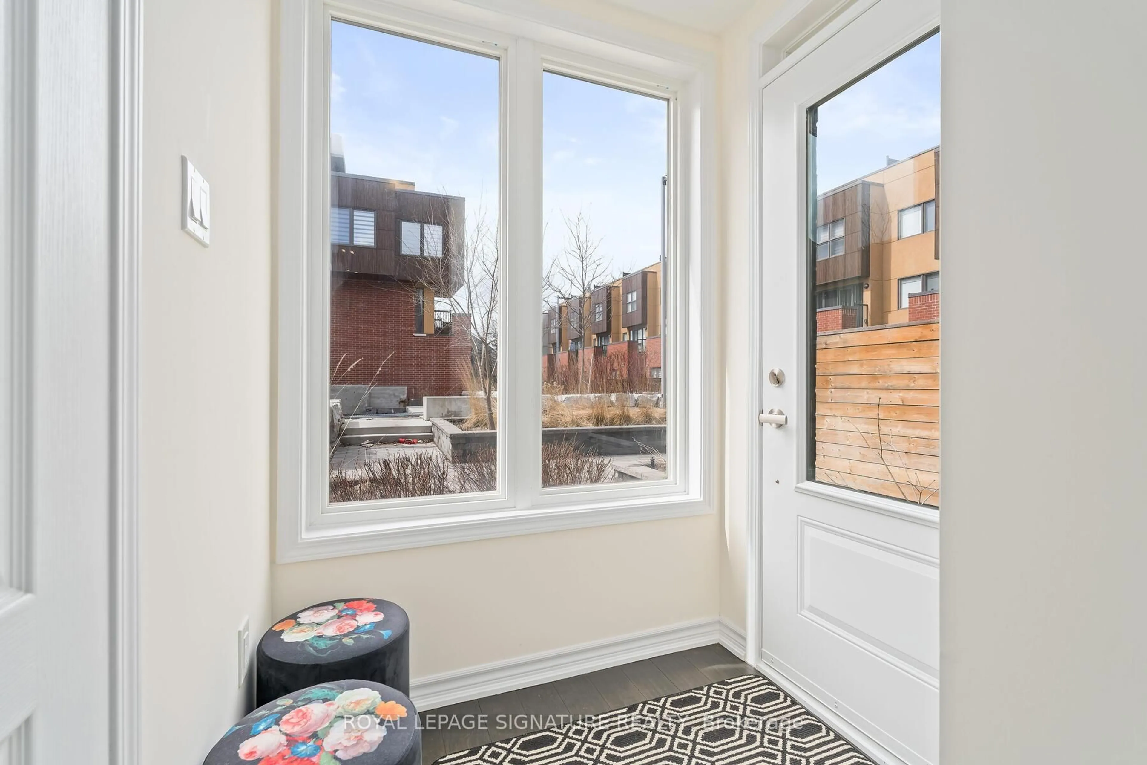 Indoor entryway for 1972R Victoria Park Ave #30, Toronto Ontario M1R 1V1