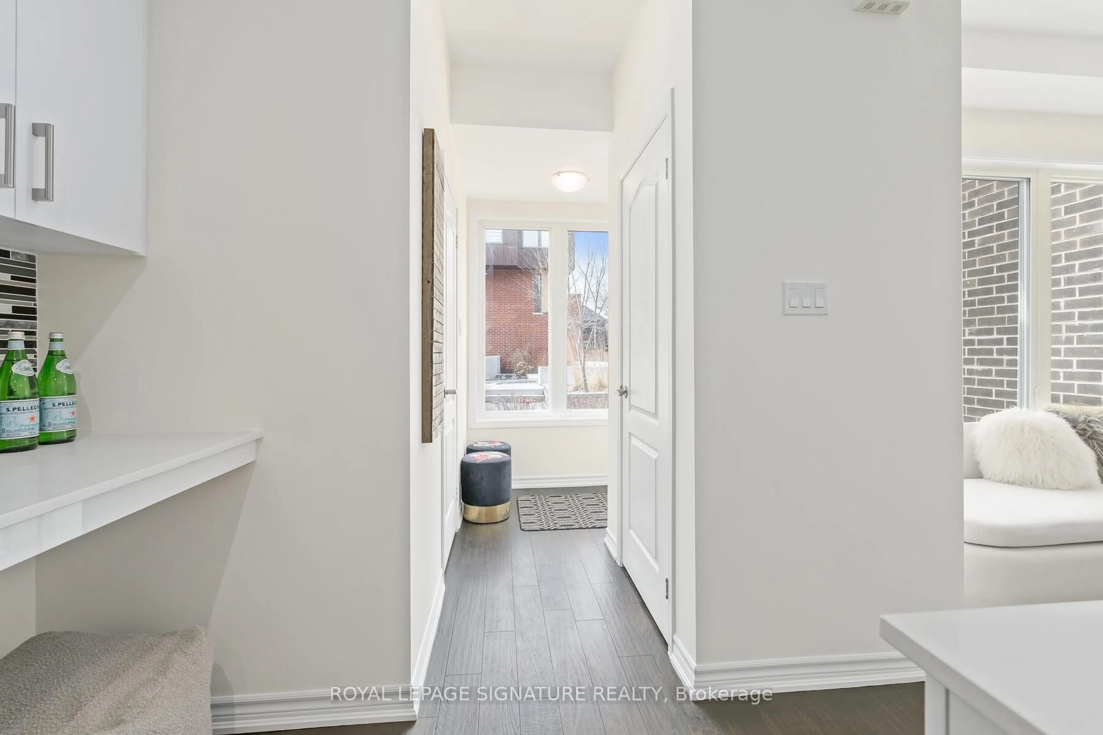 Indoor entryway for 1972R Victoria Park Ave #30, Toronto Ontario M1R 1V1