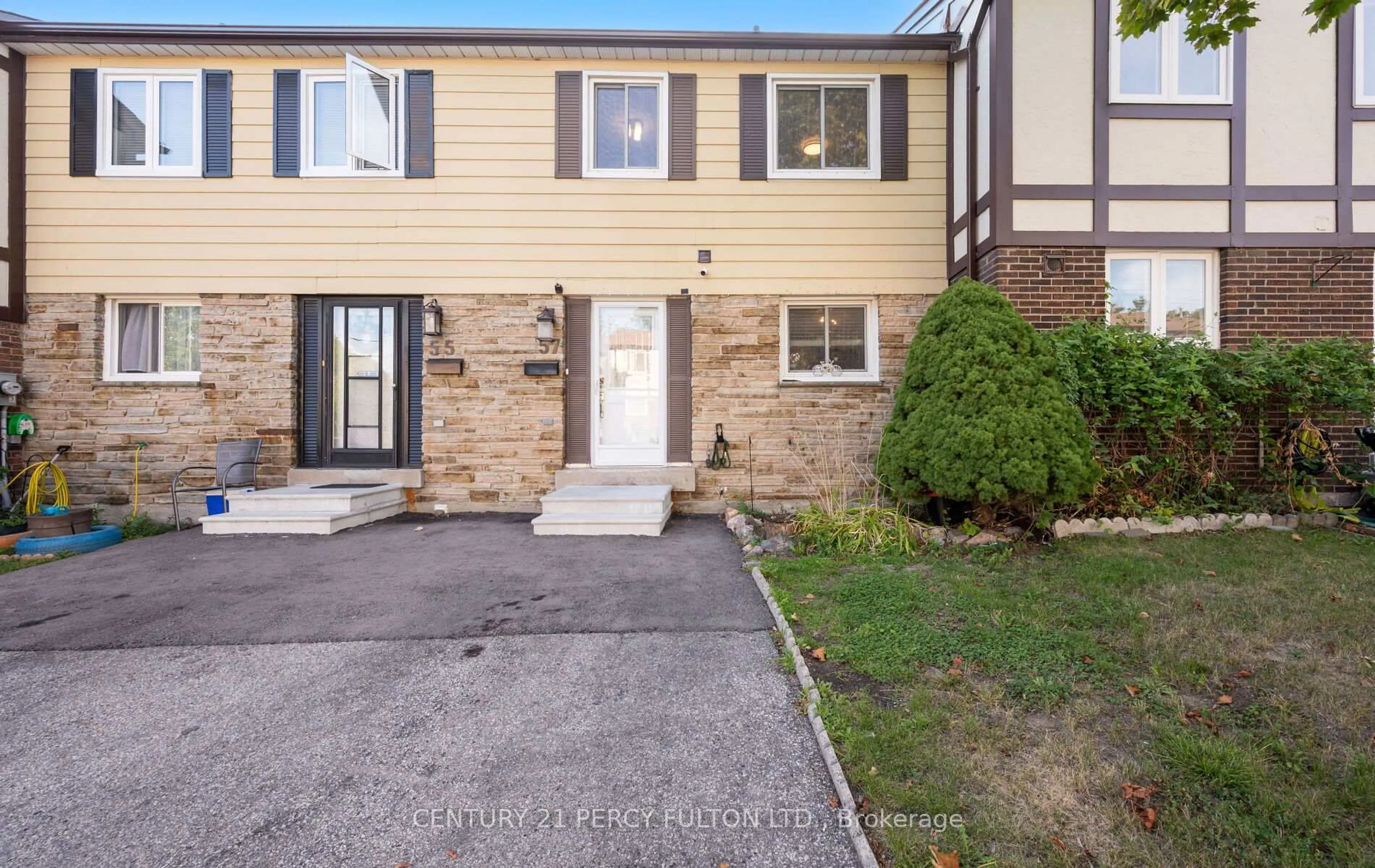 Unknown for 57 Golden Appleway #111, Toronto Ontario M3A 3P2